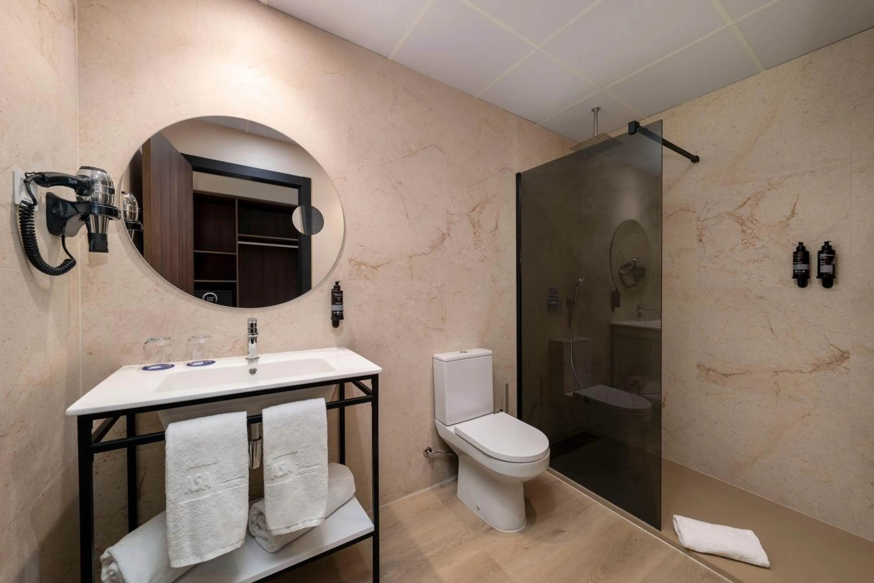 Bathroom in ASA Molina Plaza