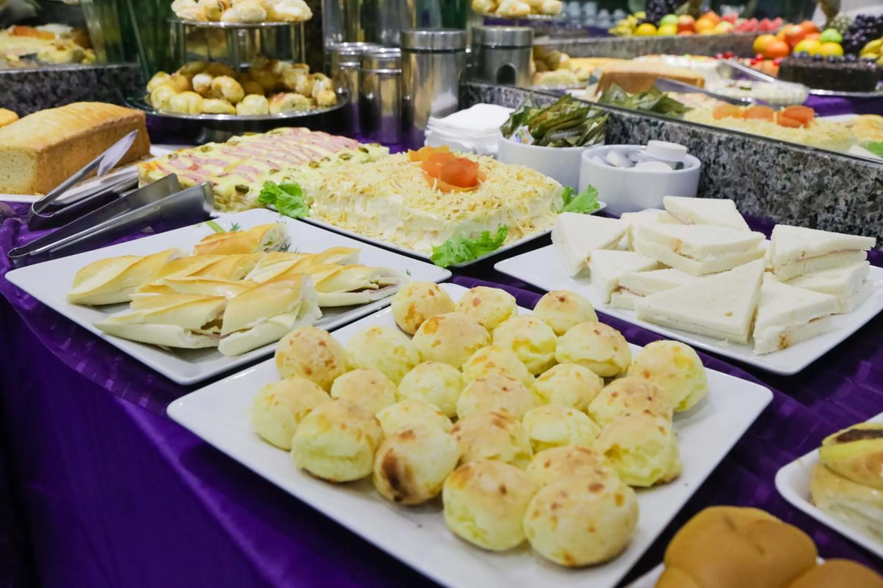 Breakfast in Hotel Açay