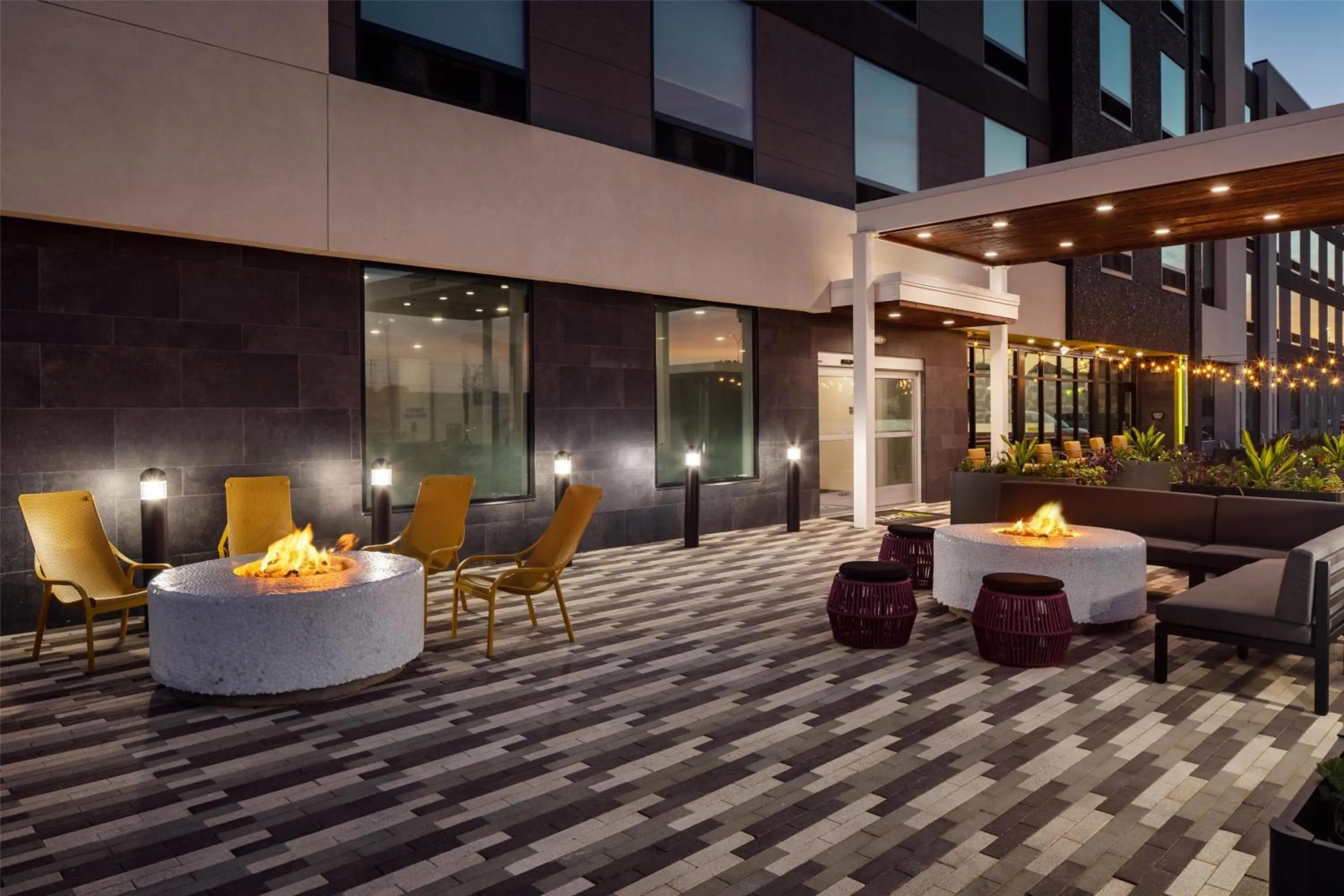 Patio in Home2 Suites By Hilton Bastrop