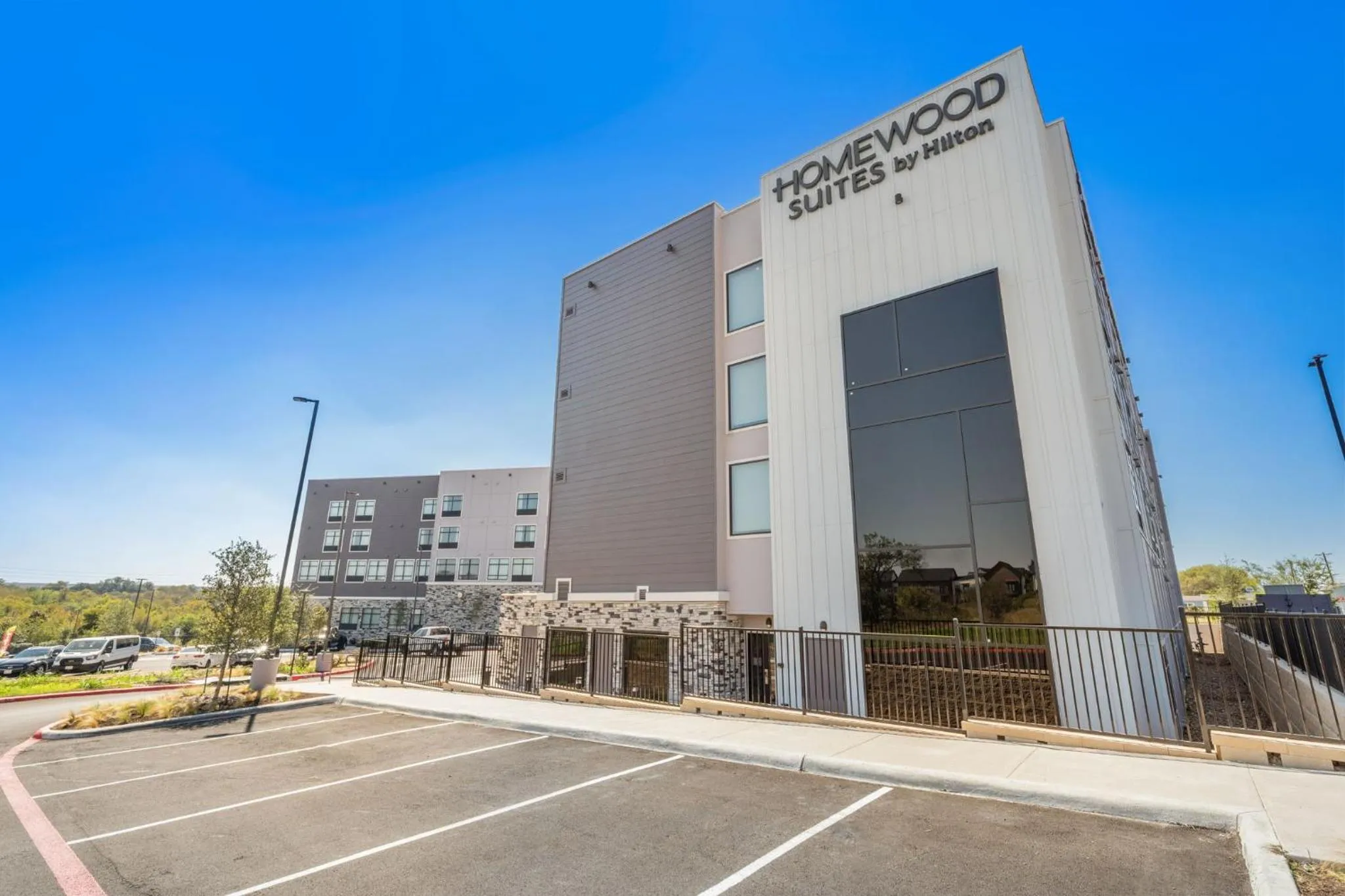 Property building in Homewood Suites By Hilton Austin Airport