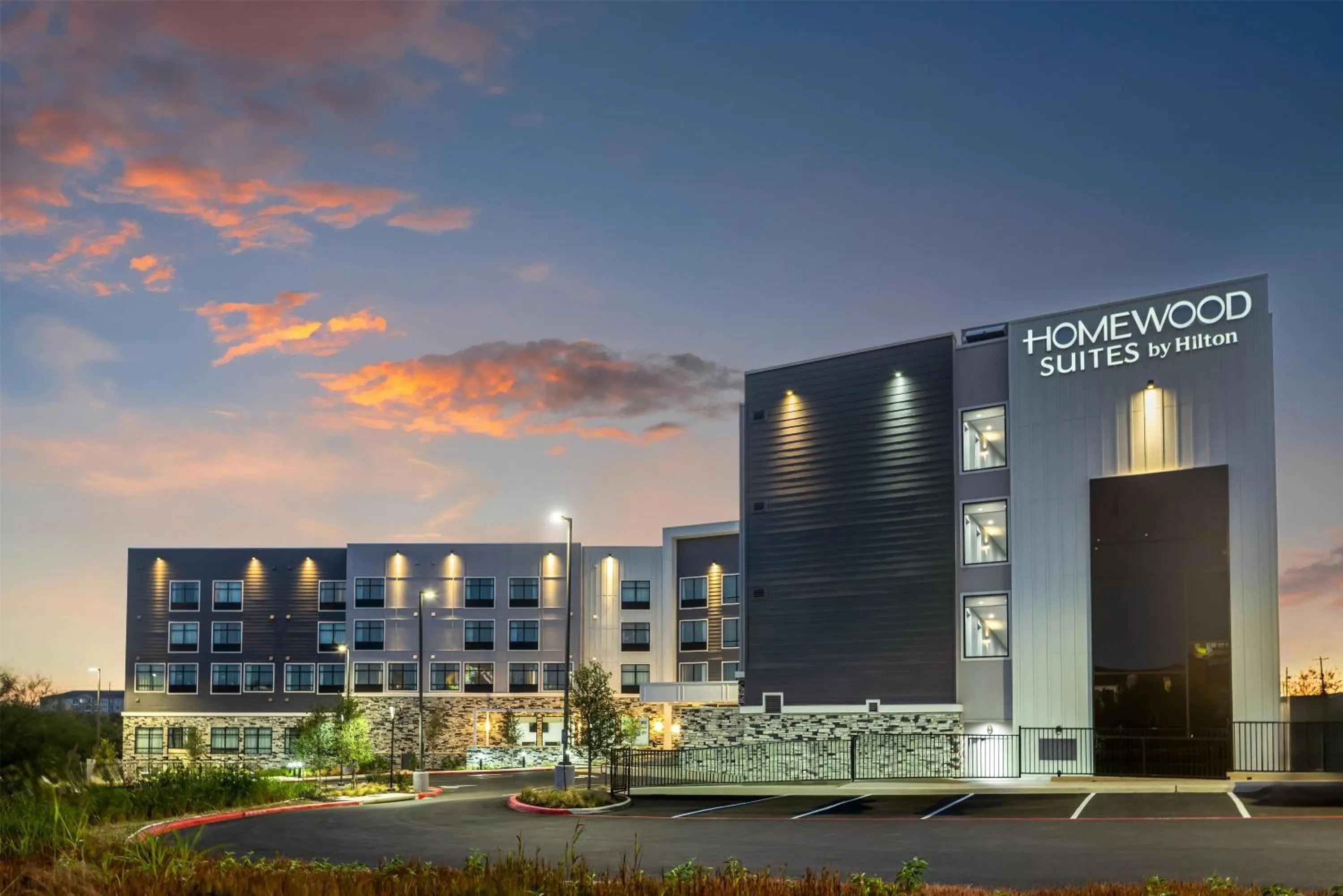 Property building in Homewood Suites By Hilton Austin Airport