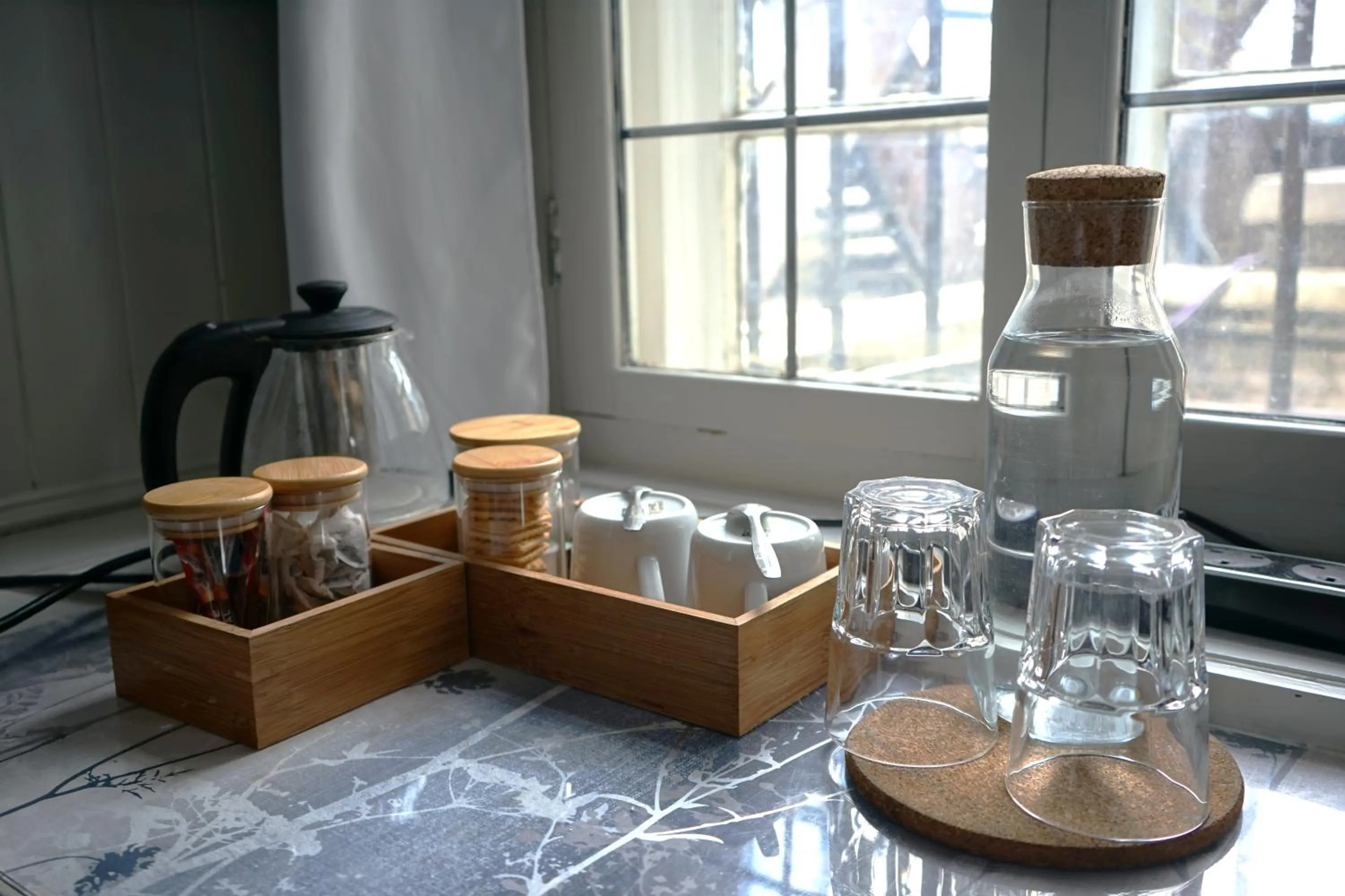 Coffee/tea facilities in The Walrus Bar and Hostel