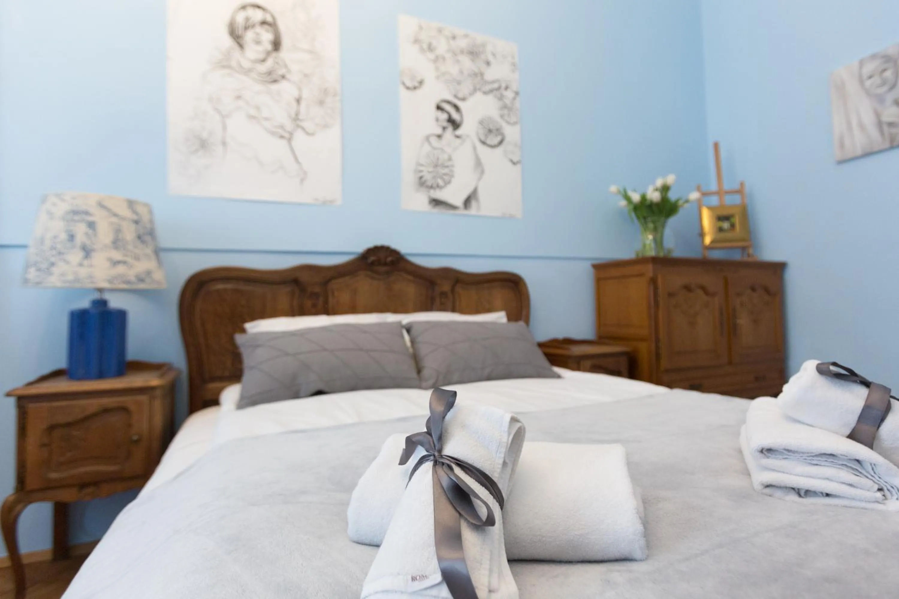 Bedroom, Bed in Apartments Roman