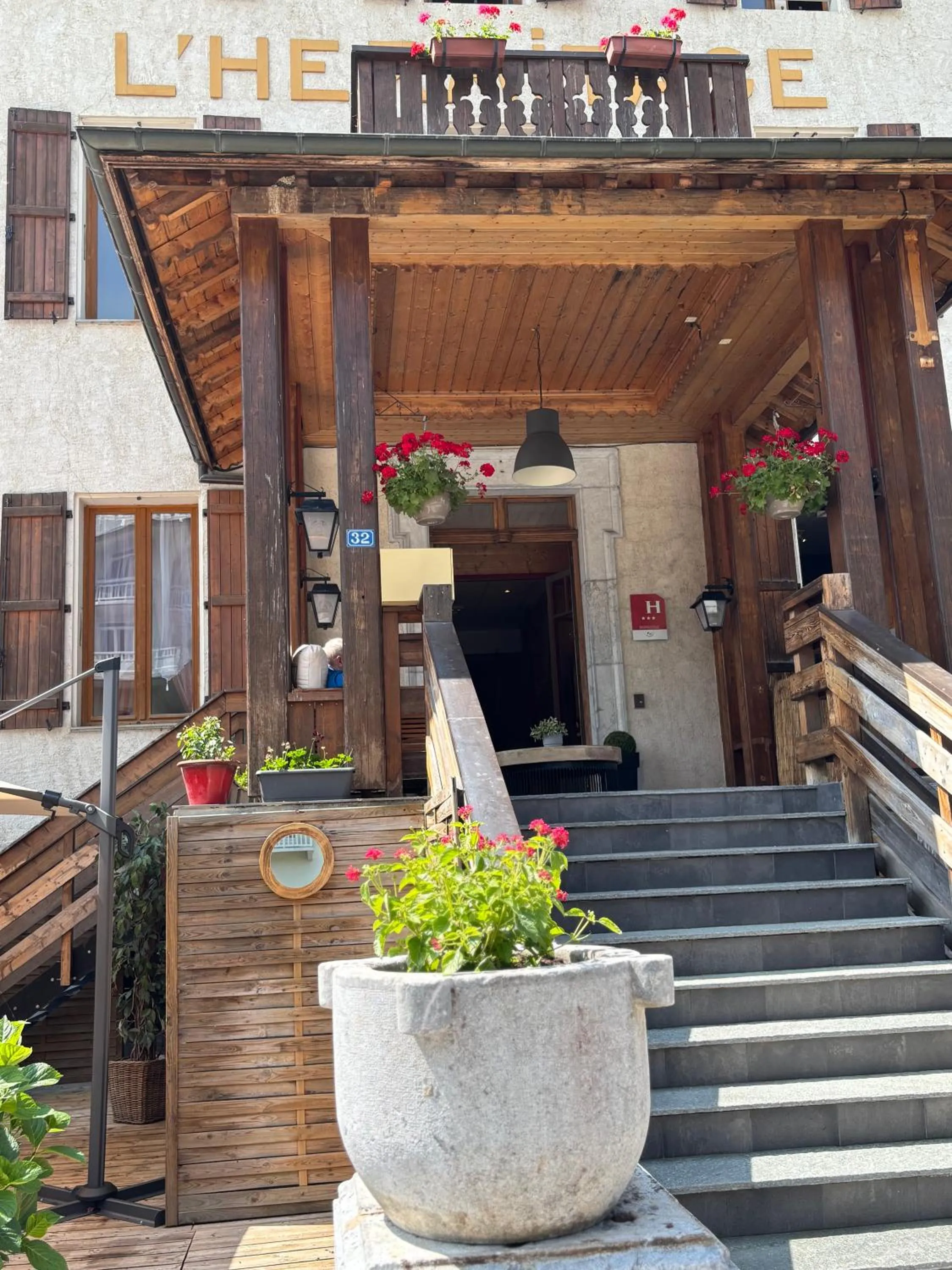 Property building in Hôtel l'Hermitage