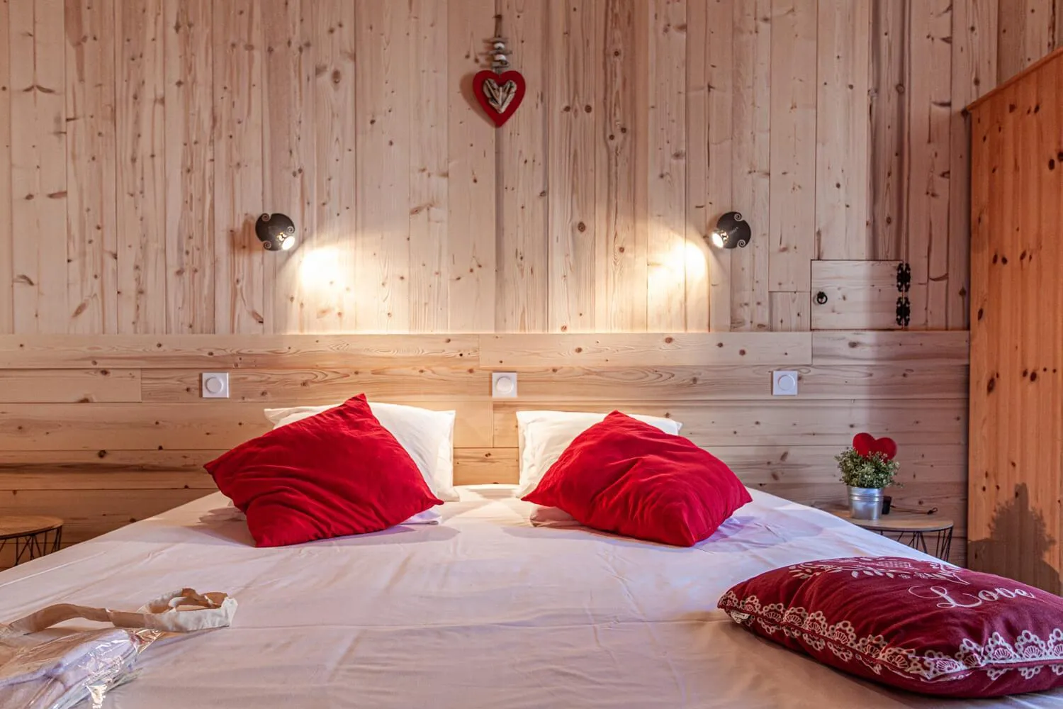 Bed in Hôtel l'Hermitage