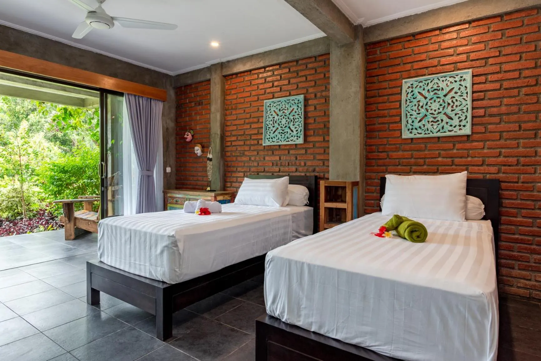 Bedroom, Bed in Alamanda Lovina Resort