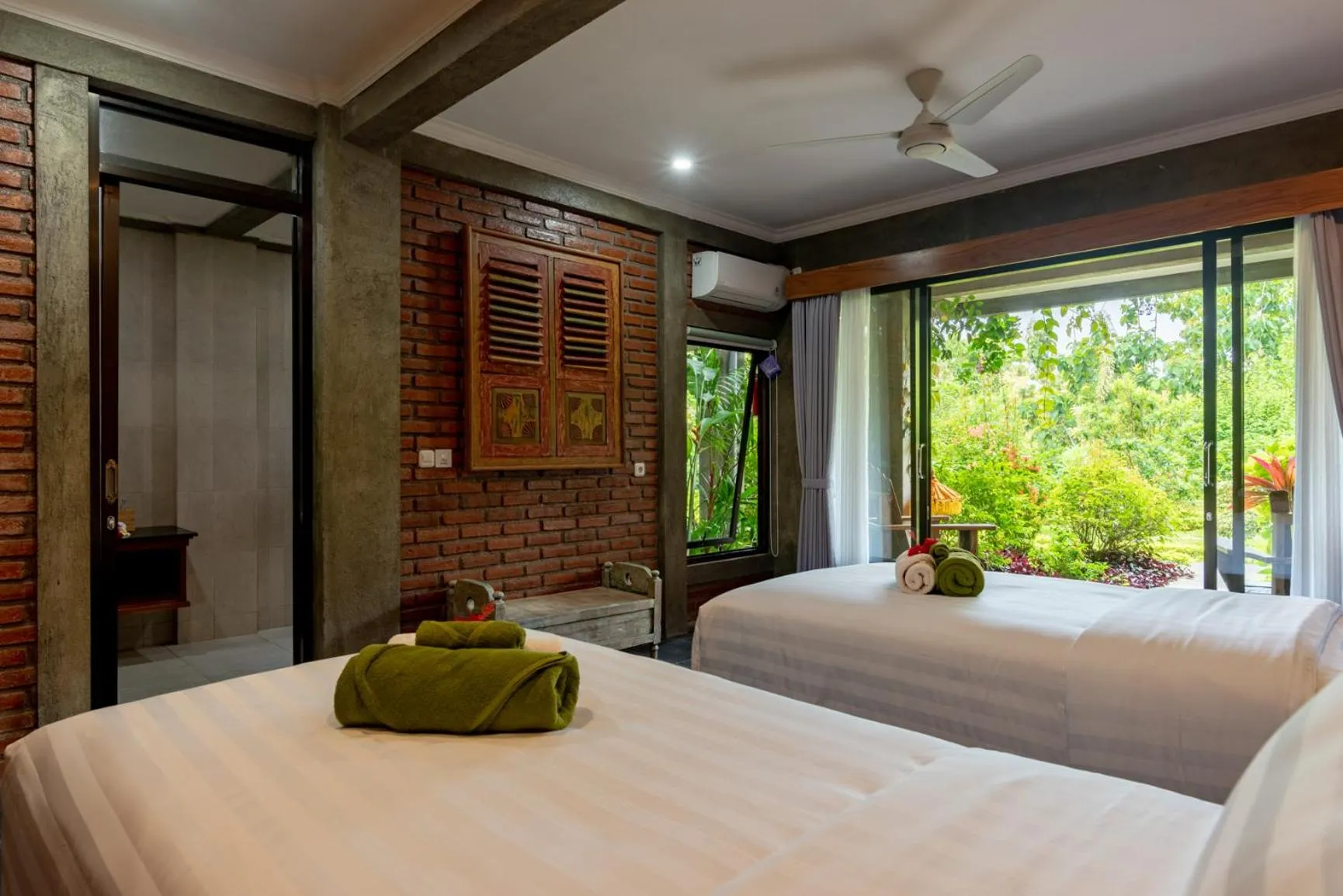 Bed in Alamanda Lovina Resort