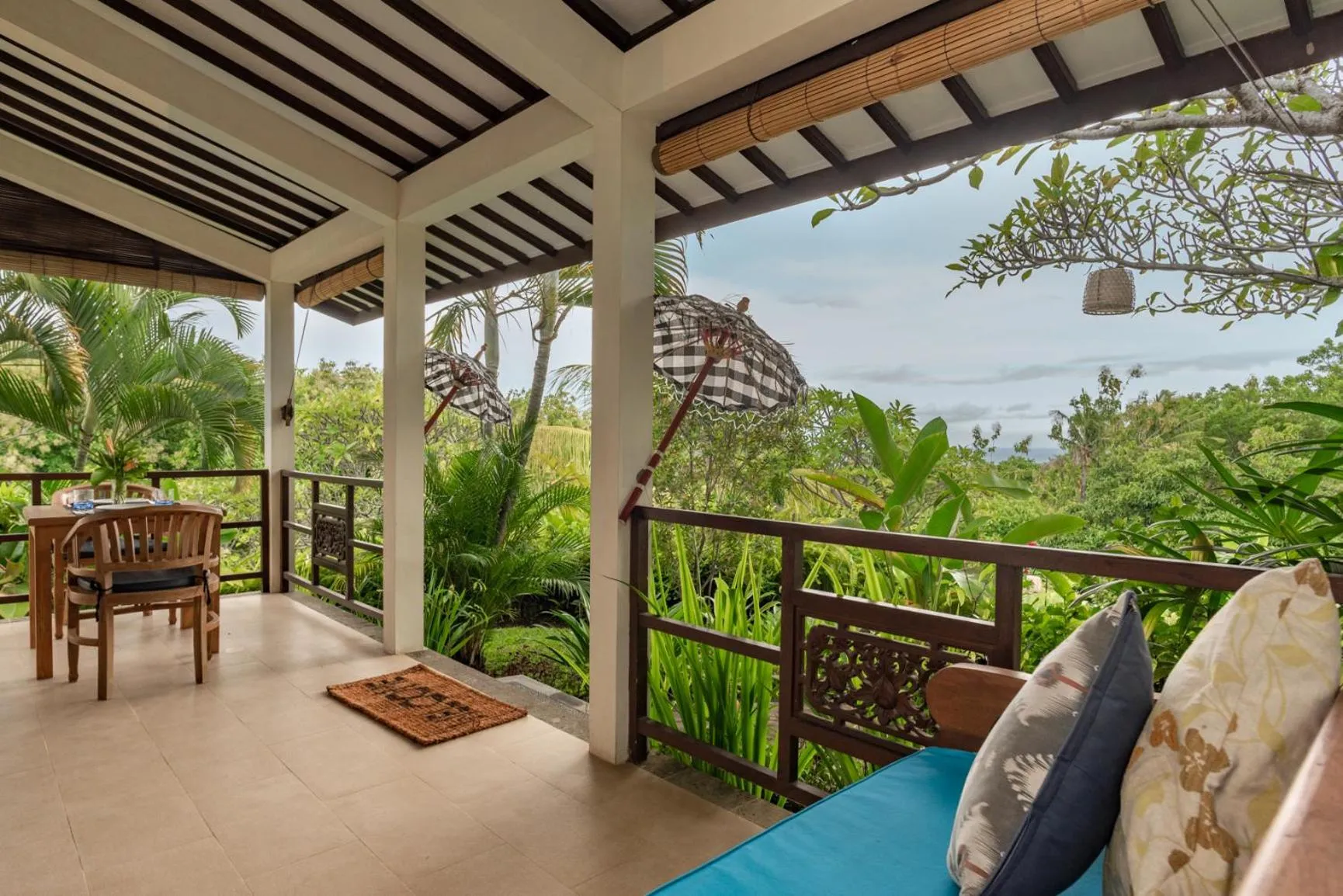 Day in Alamanda Lovina Resort