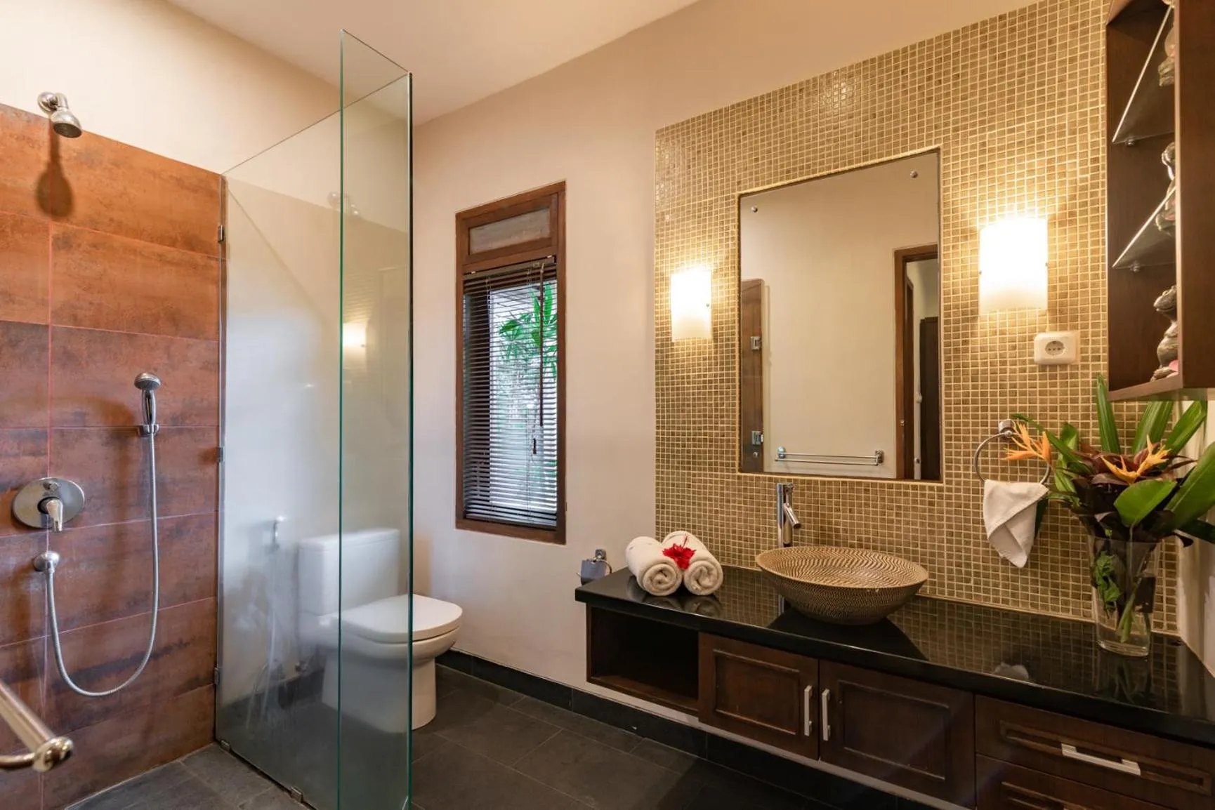 Shower in Alamanda Lovina Resort