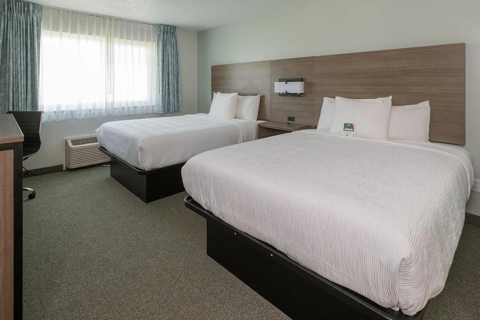 Photo of the whole room, Bed in Hotel Pommier Chariton