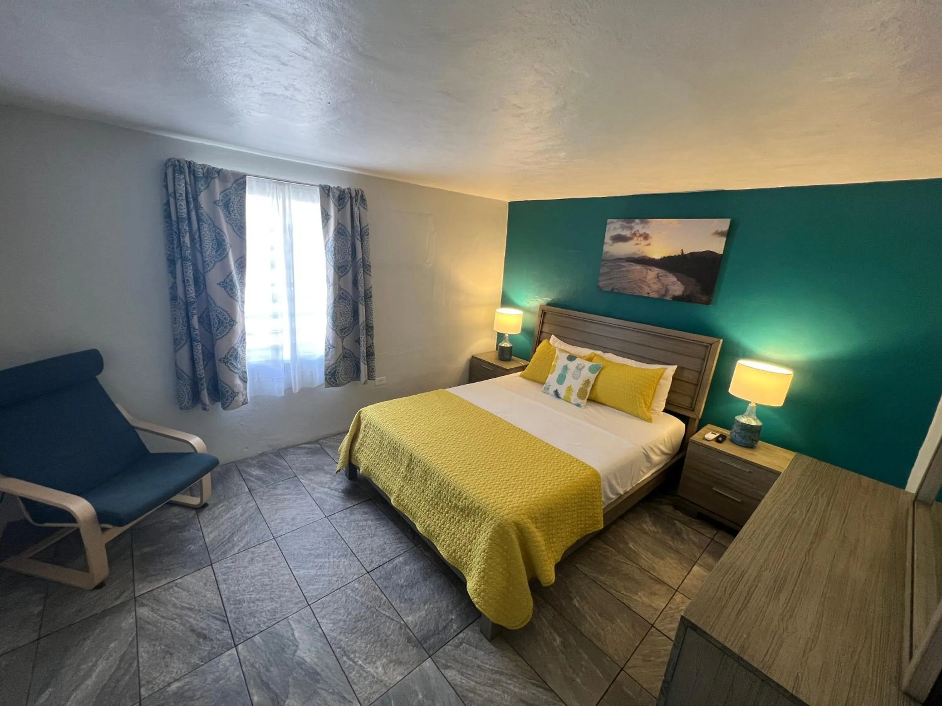 Photo of the whole room, Bed in The Vieques Guesthouse