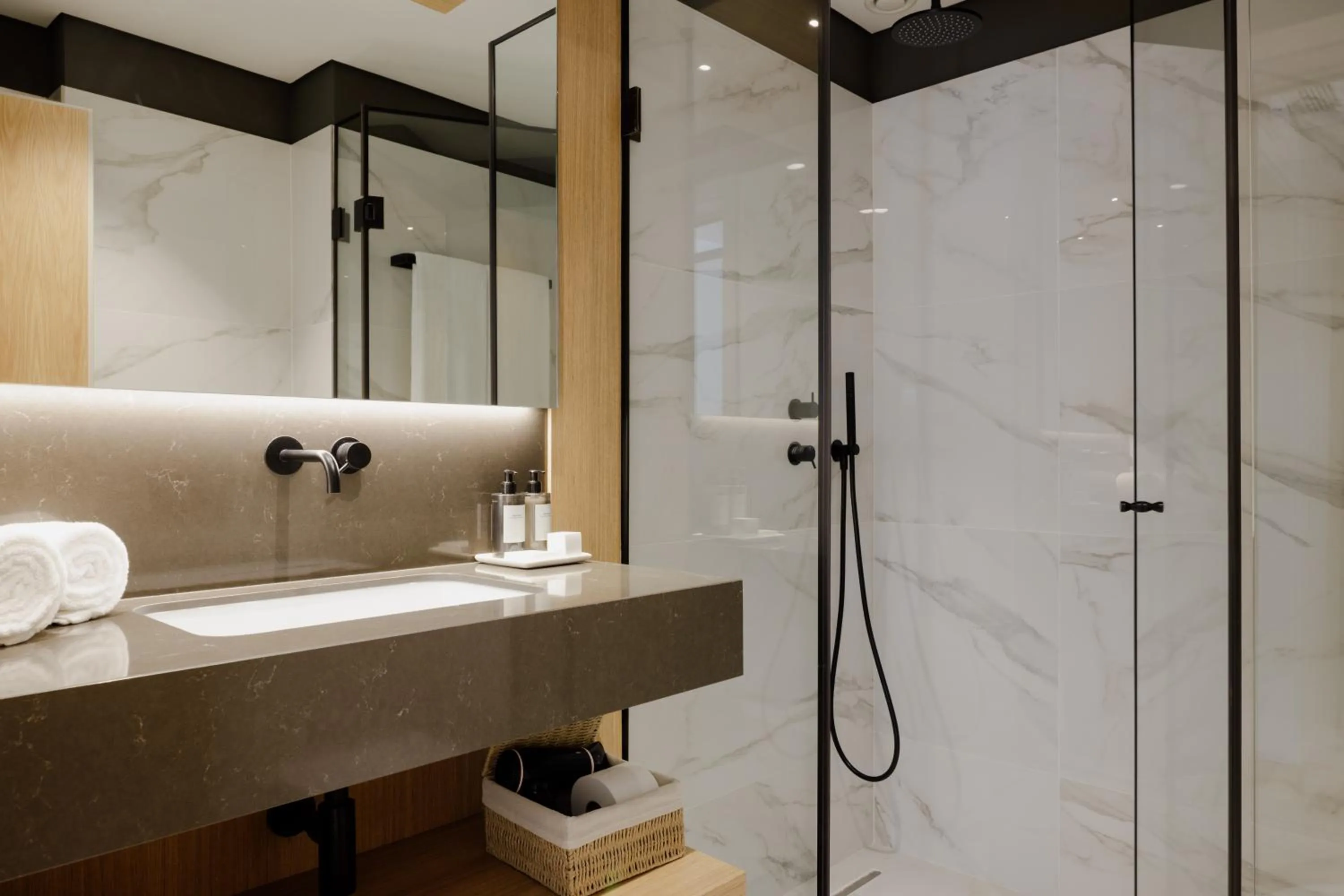 Shower in Porto River Soul Hotel