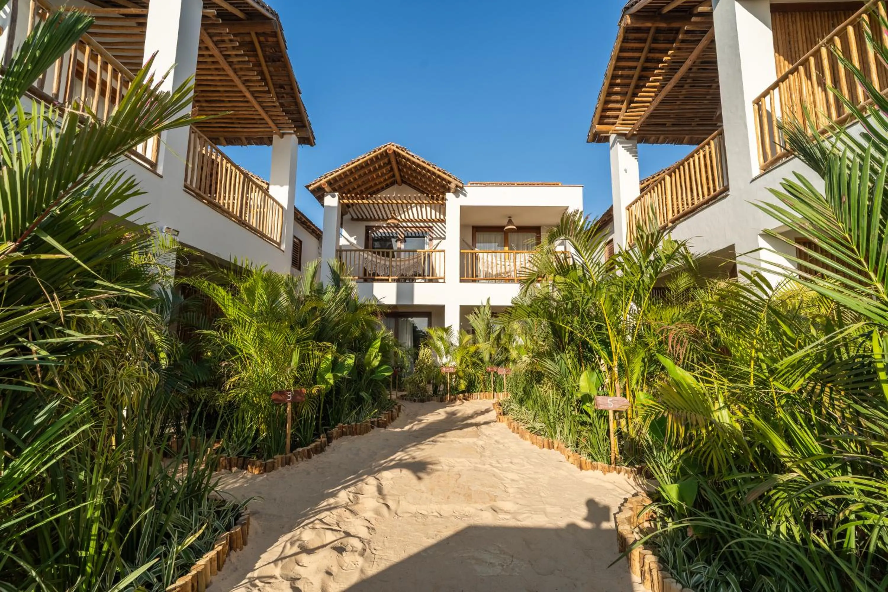 Property building in Villa Tapi