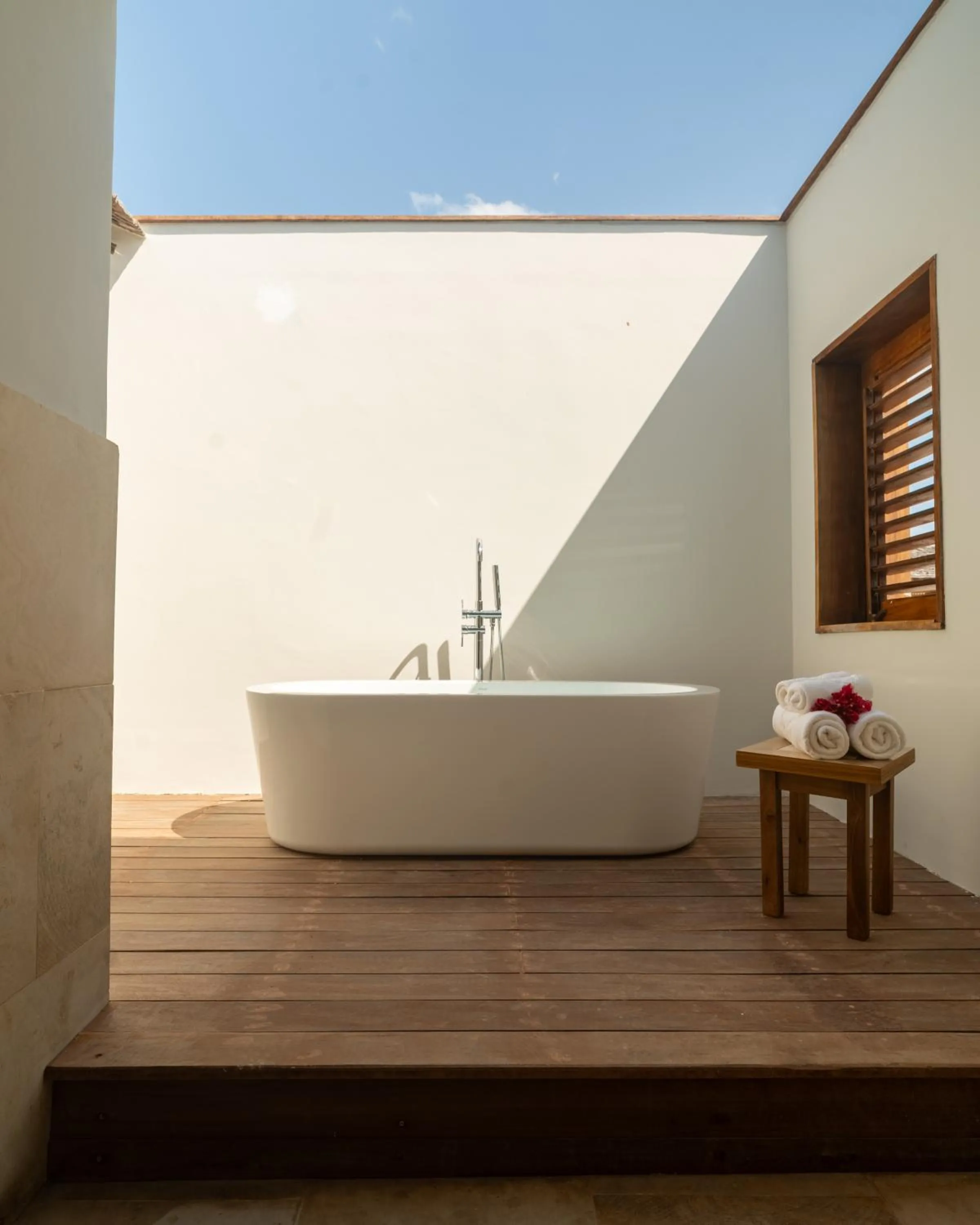 Hot Tub in Villa Tapi
