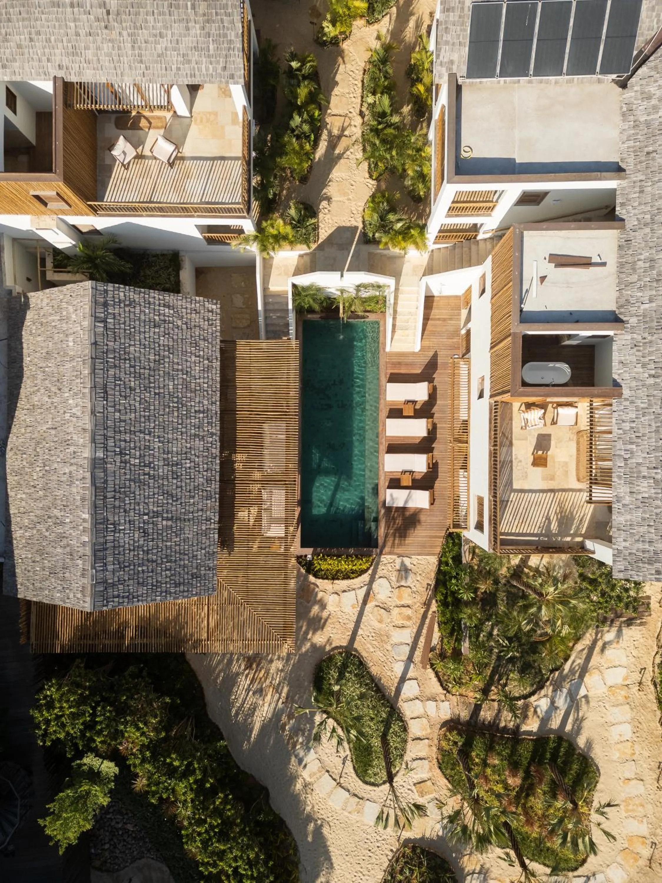Property building in Villa Tapi