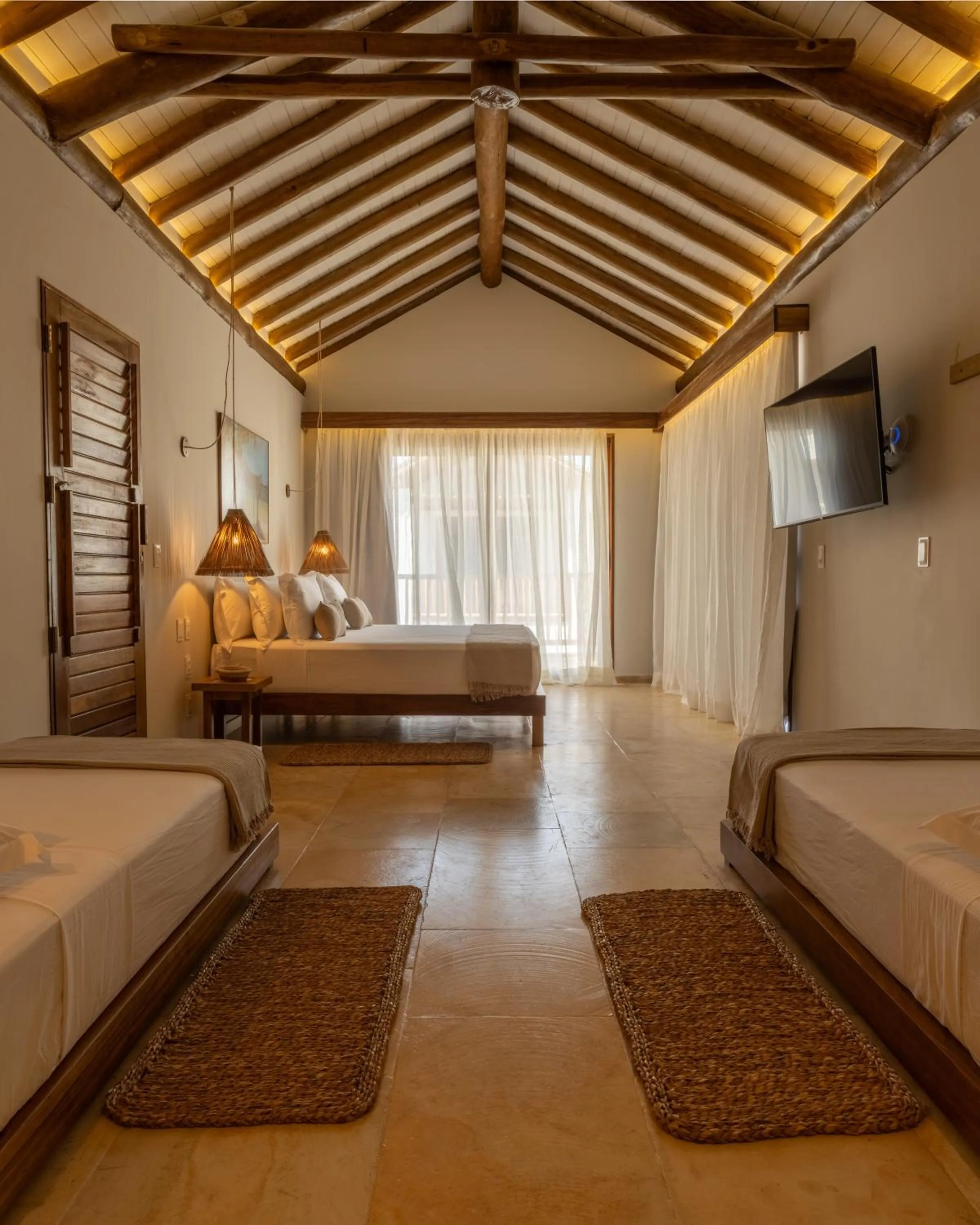 Communal lounge/ TV room, Bed in Villa Tapi