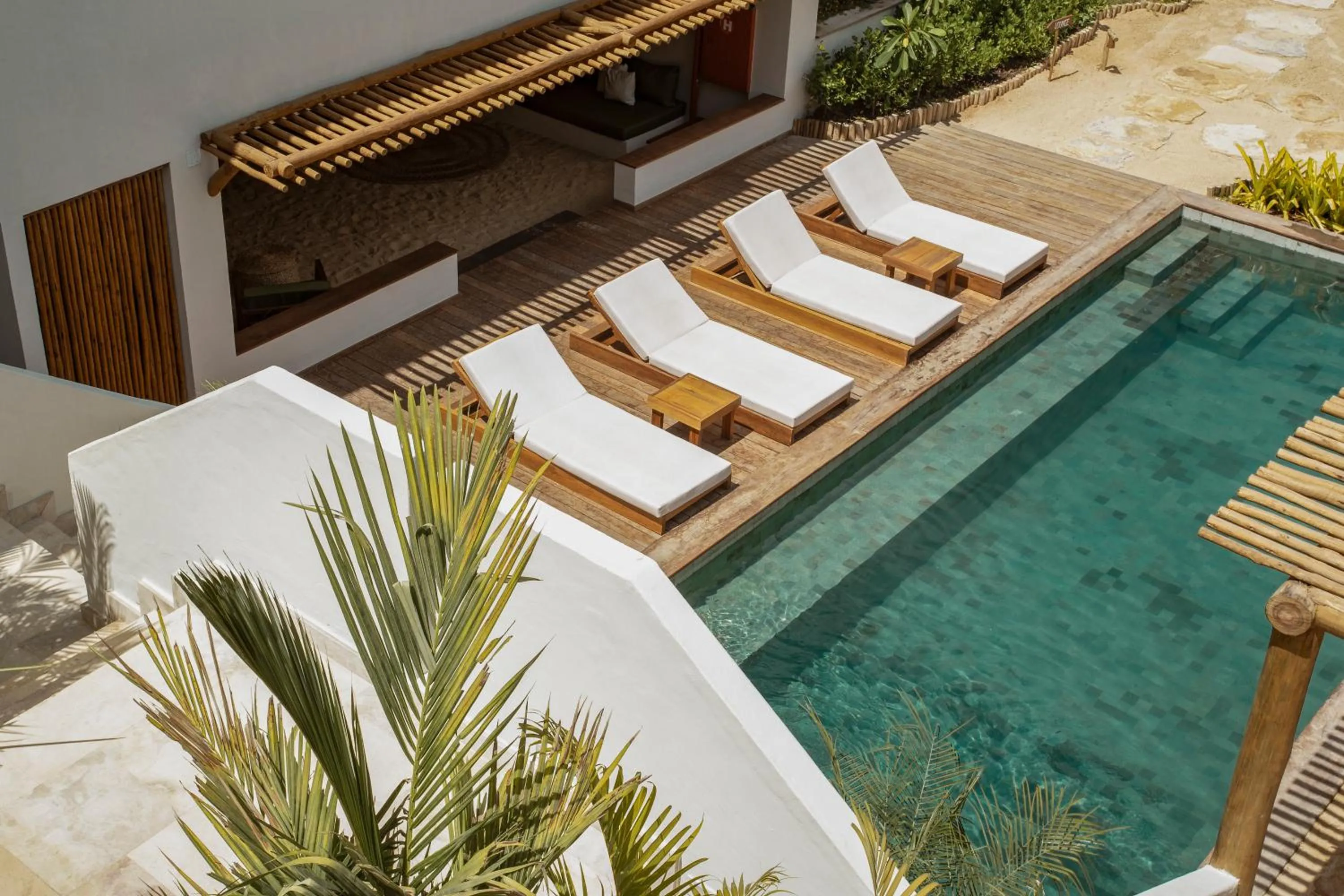 Swimming pool in Villa Tapi