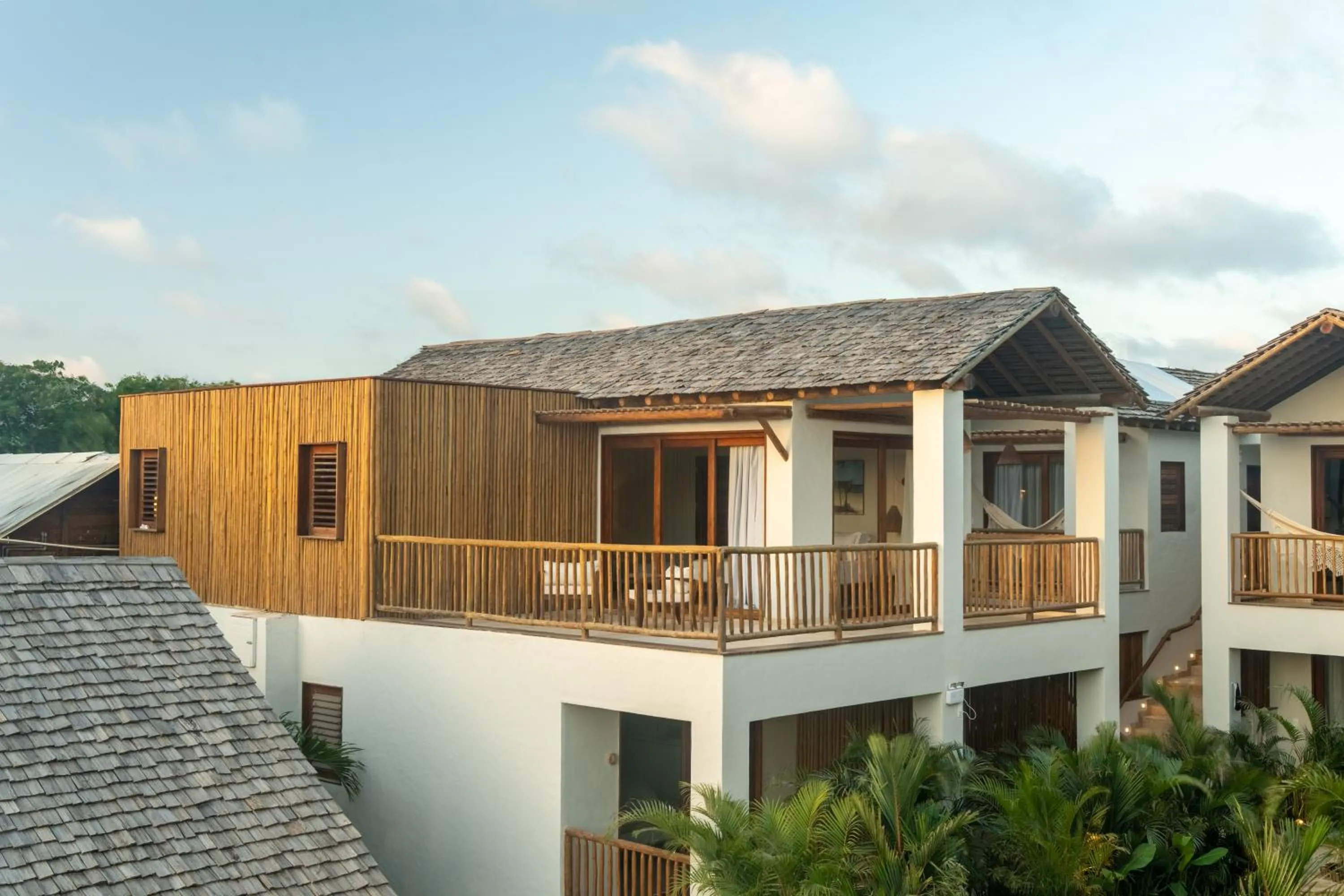 Property building in Villa Tapi