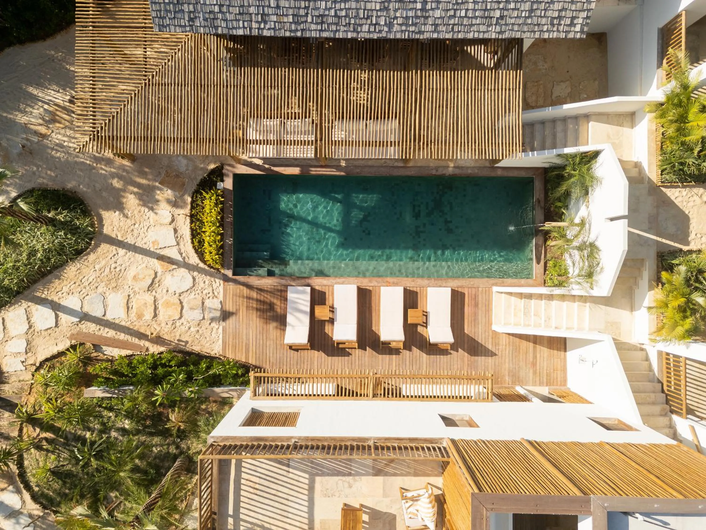 Property building in Villa Tapi