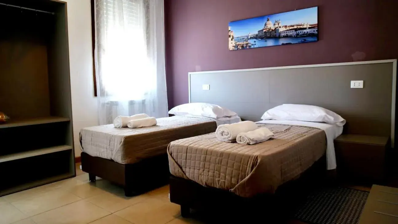 Twin Room in Hotel RB Venice Twin Room in Hotel RB Venice