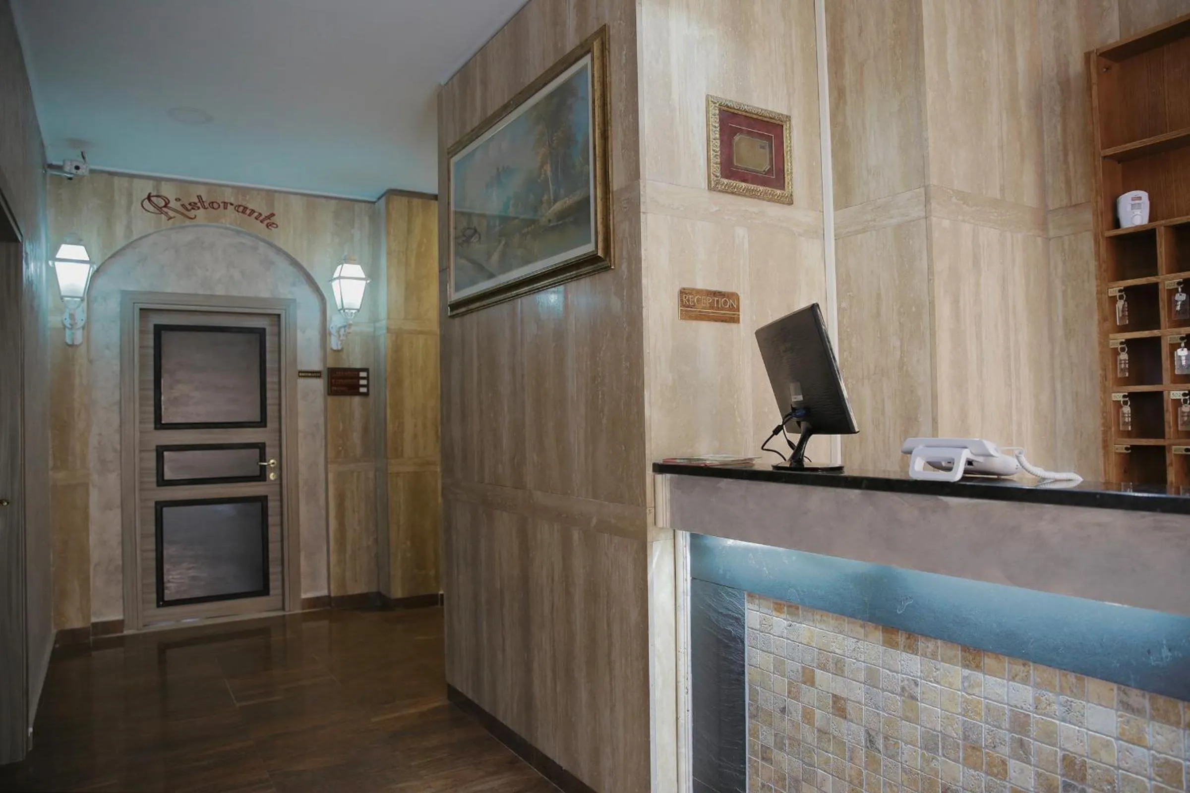 Lobby or reception in Maximo Hotel