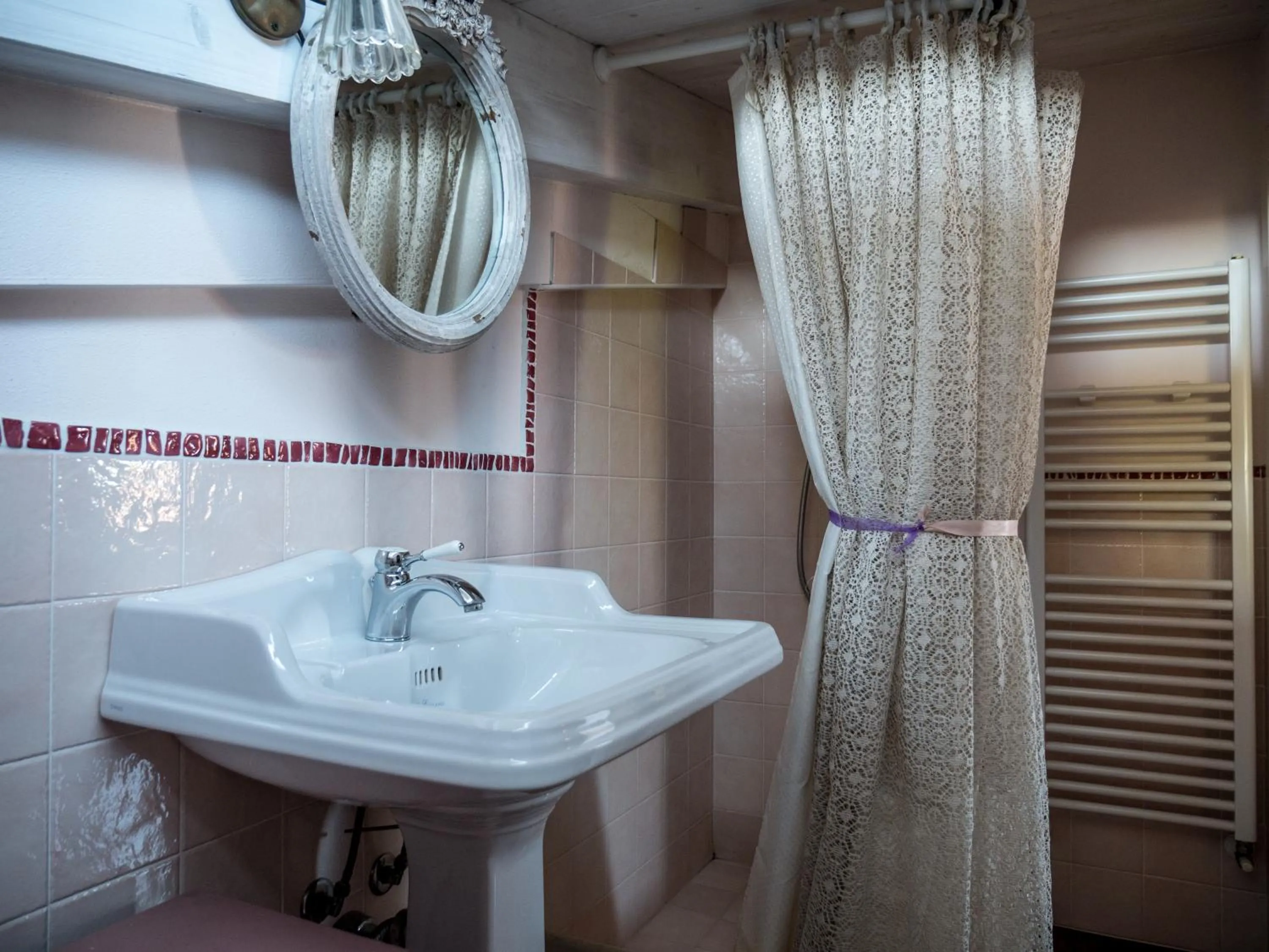 Toilet in B&B Zelmirà