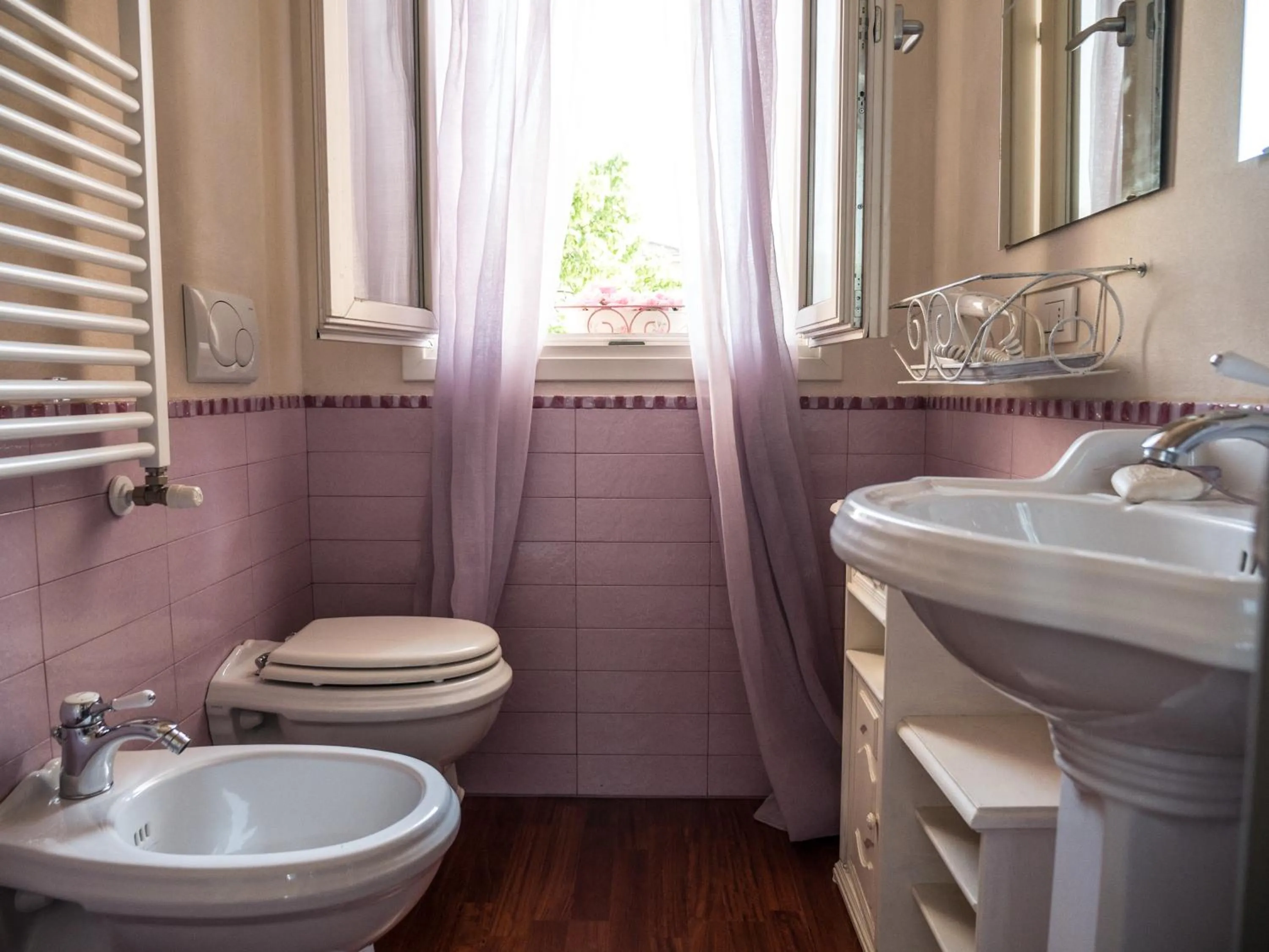 Bathroom in B&B Zelmirà