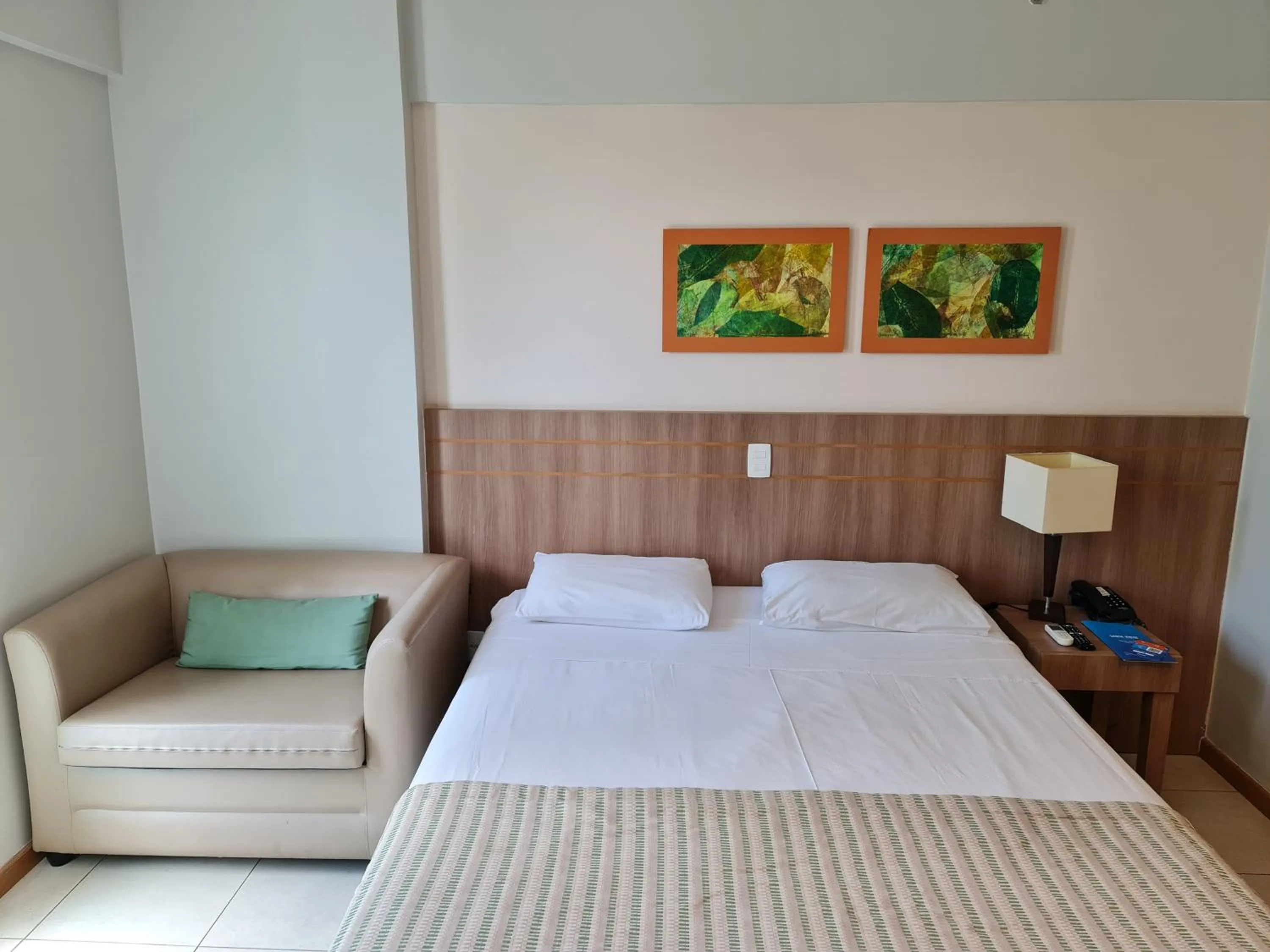 Bedroom, Bed in Flat Brasília - Setor Hoteleiro Norte