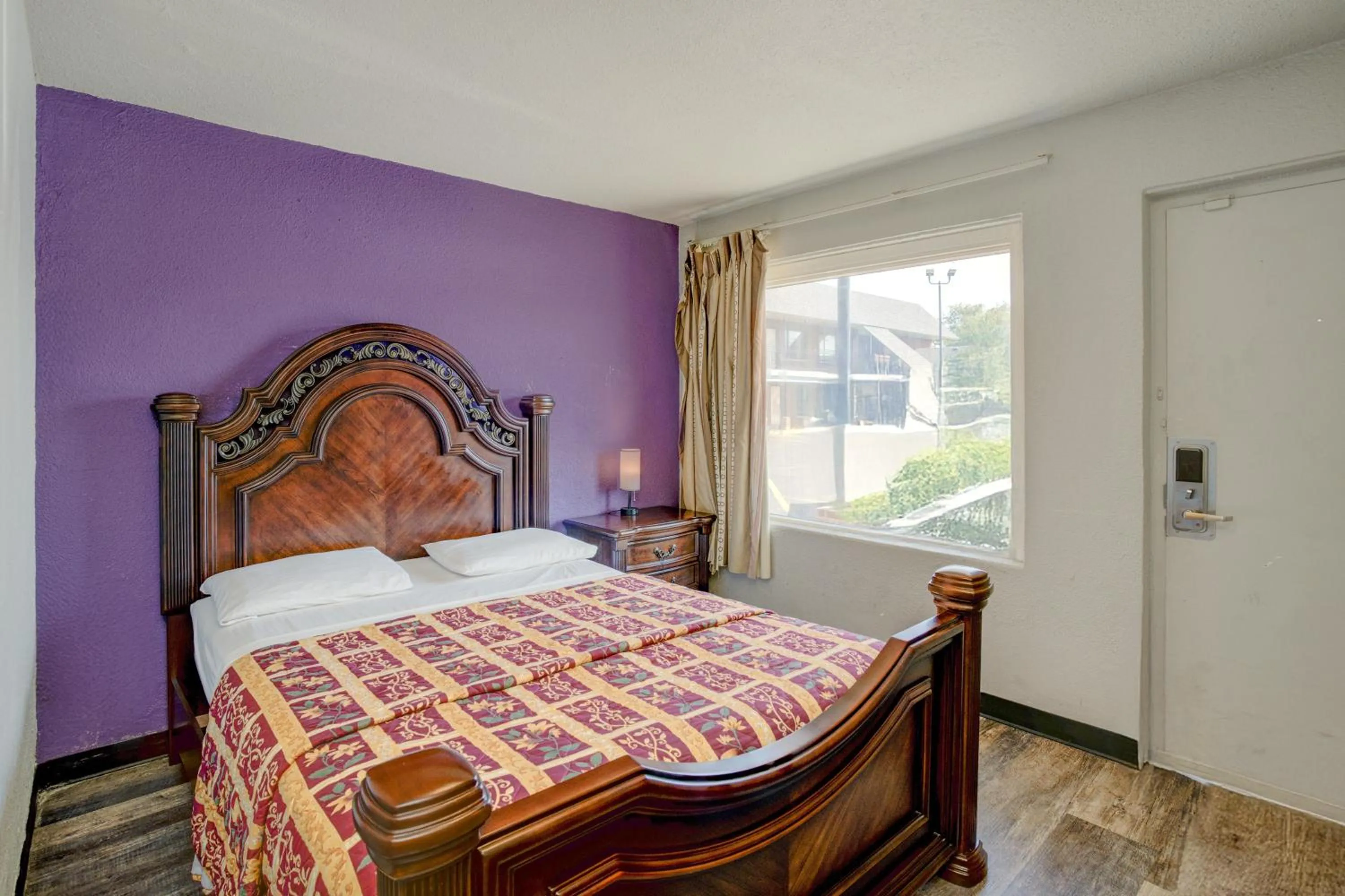 Bedroom, Bed in Hotel O Miami Inn & Suites Chicago Midway Airport