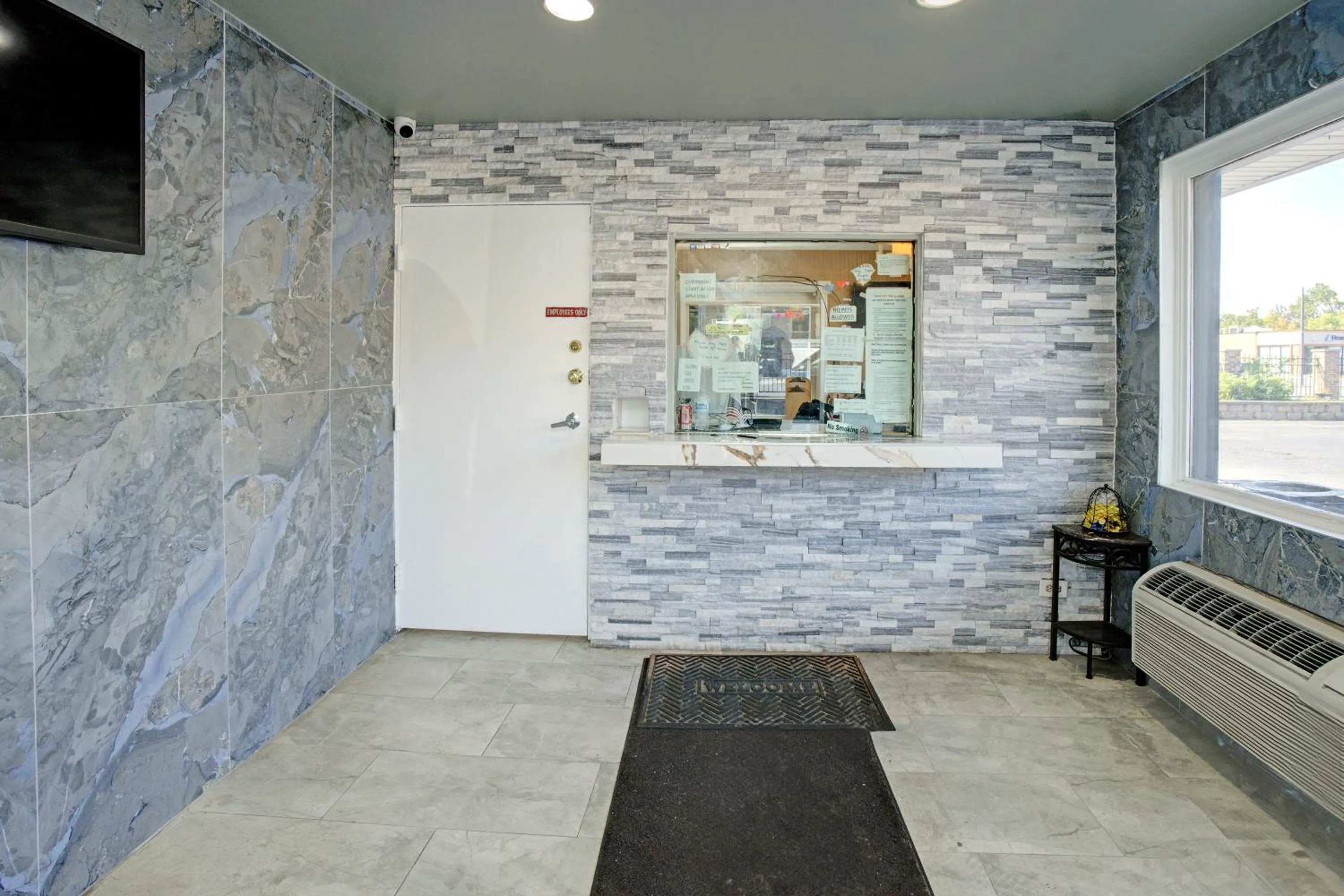 Lobby or reception in Hotel O Miami Inn & Suites Chicago Midway Airport