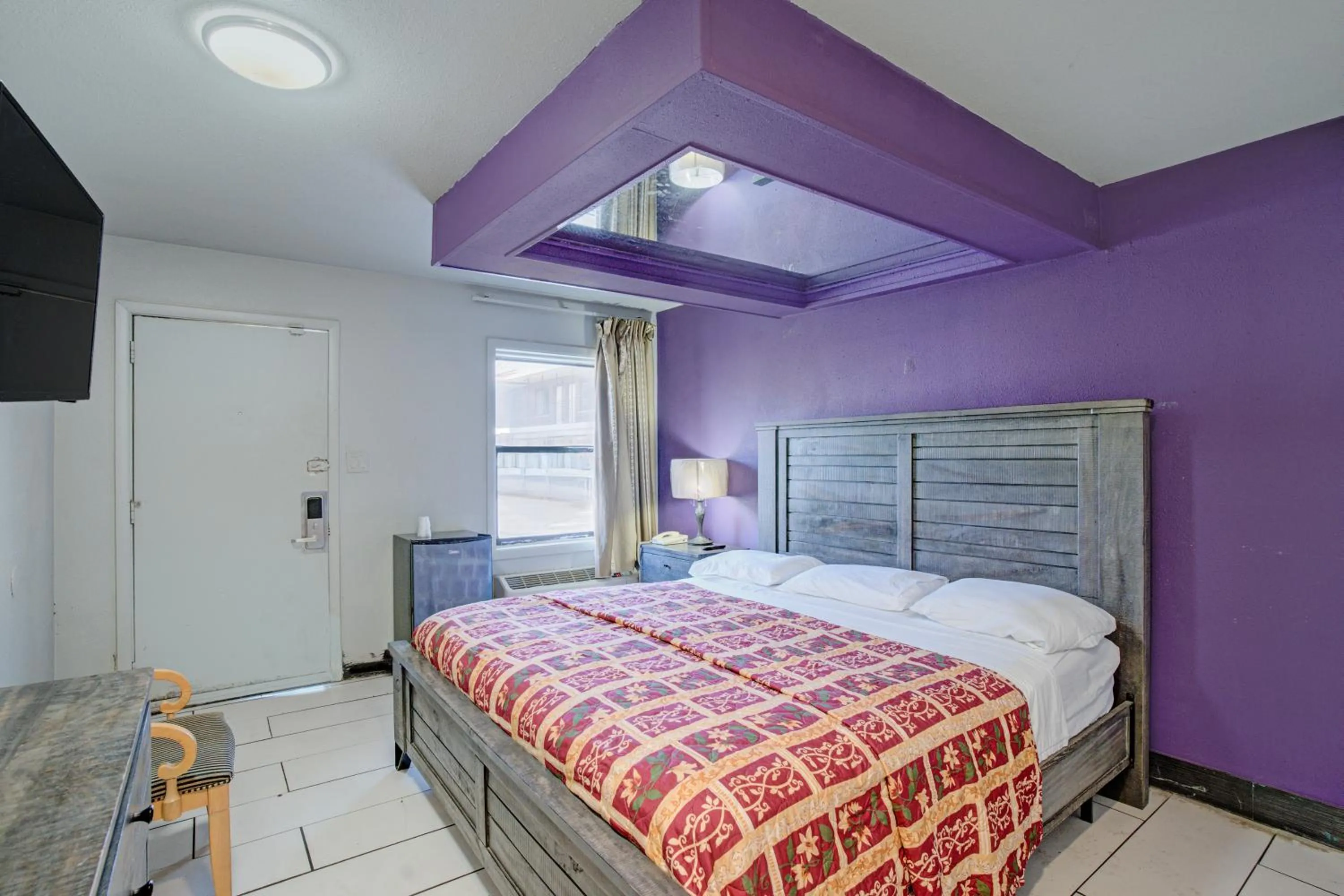 Bedroom, Bed in Hotel O Miami Inn & Suites Chicago Midway Airport