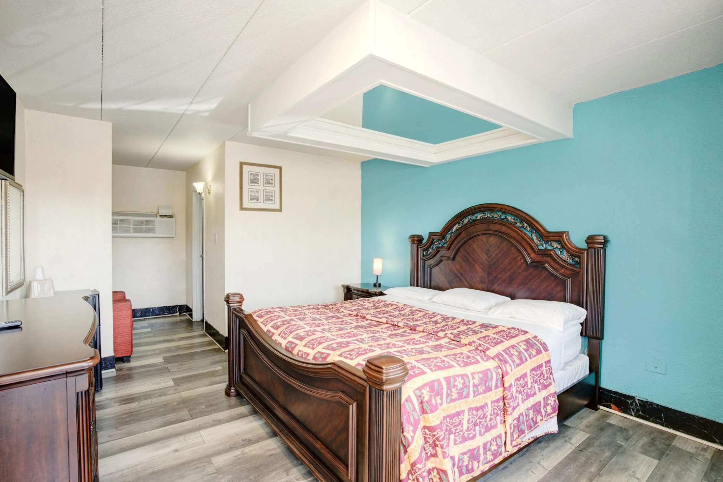 Bedroom, Bed in Hotel O Miami Inn & Suites Chicago Midway Airport