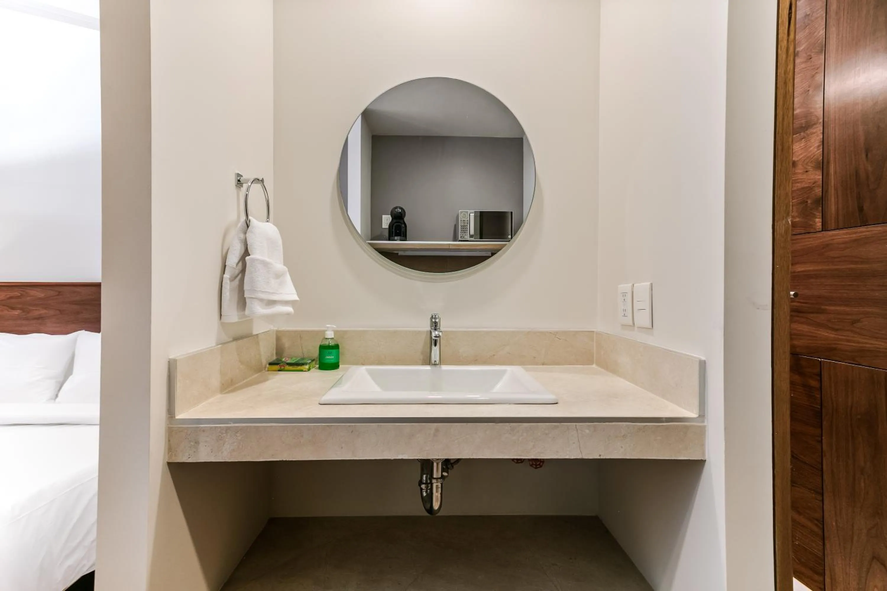 Bathroom in Wenceslao By Homirent