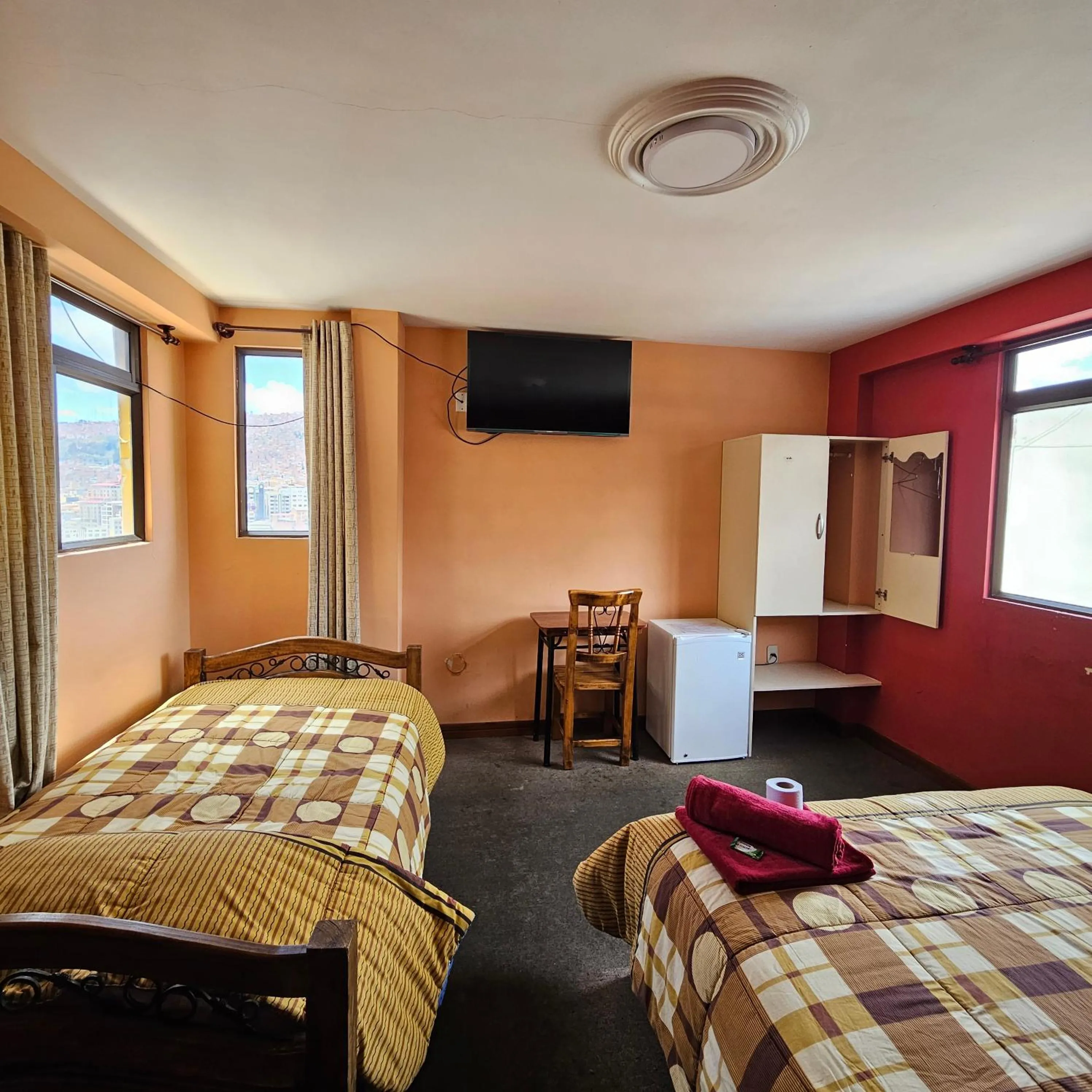 Standard Twin Room in Bolivian Heights Hostel