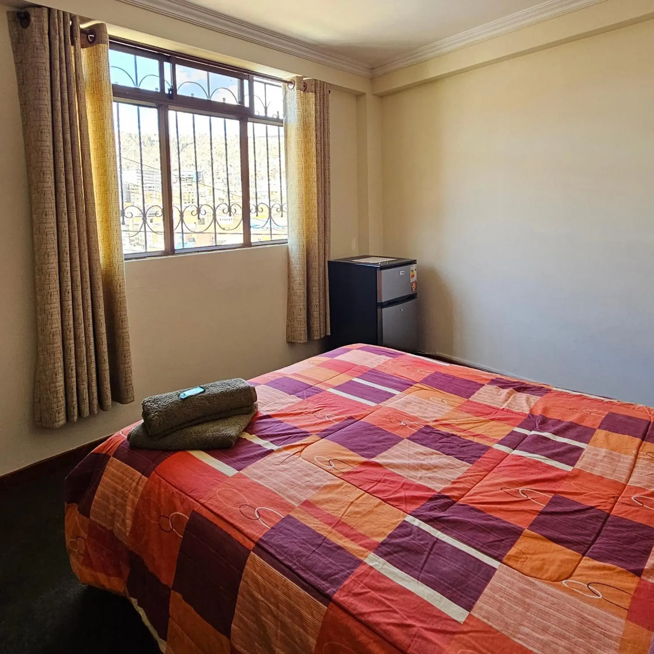Double Room in Bolivian Heights Hostel Double Room in Bolivian Heights Hostel