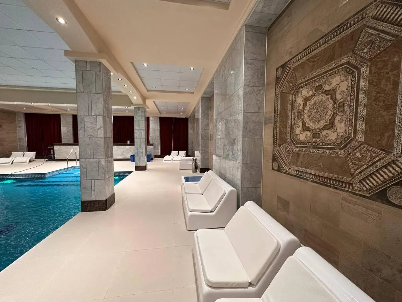 Swimming pool in Status Hotel