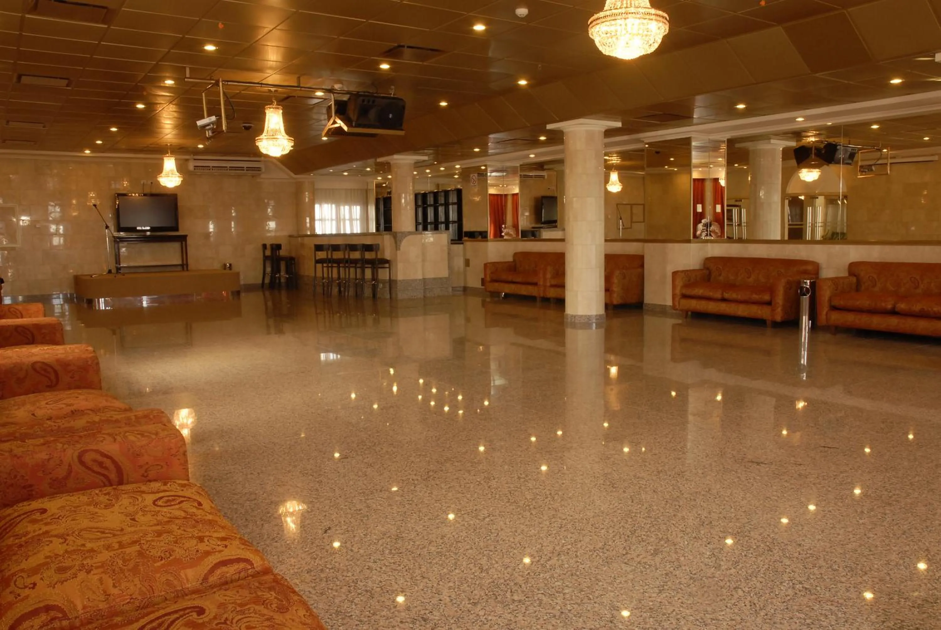 Meeting/conference room in Status Hotel