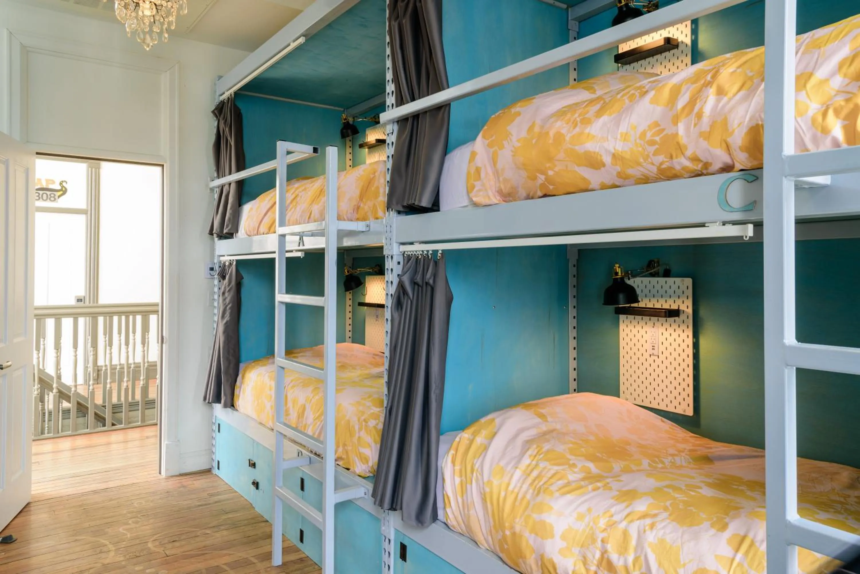 bunk bed, Bed in Hostel Fish