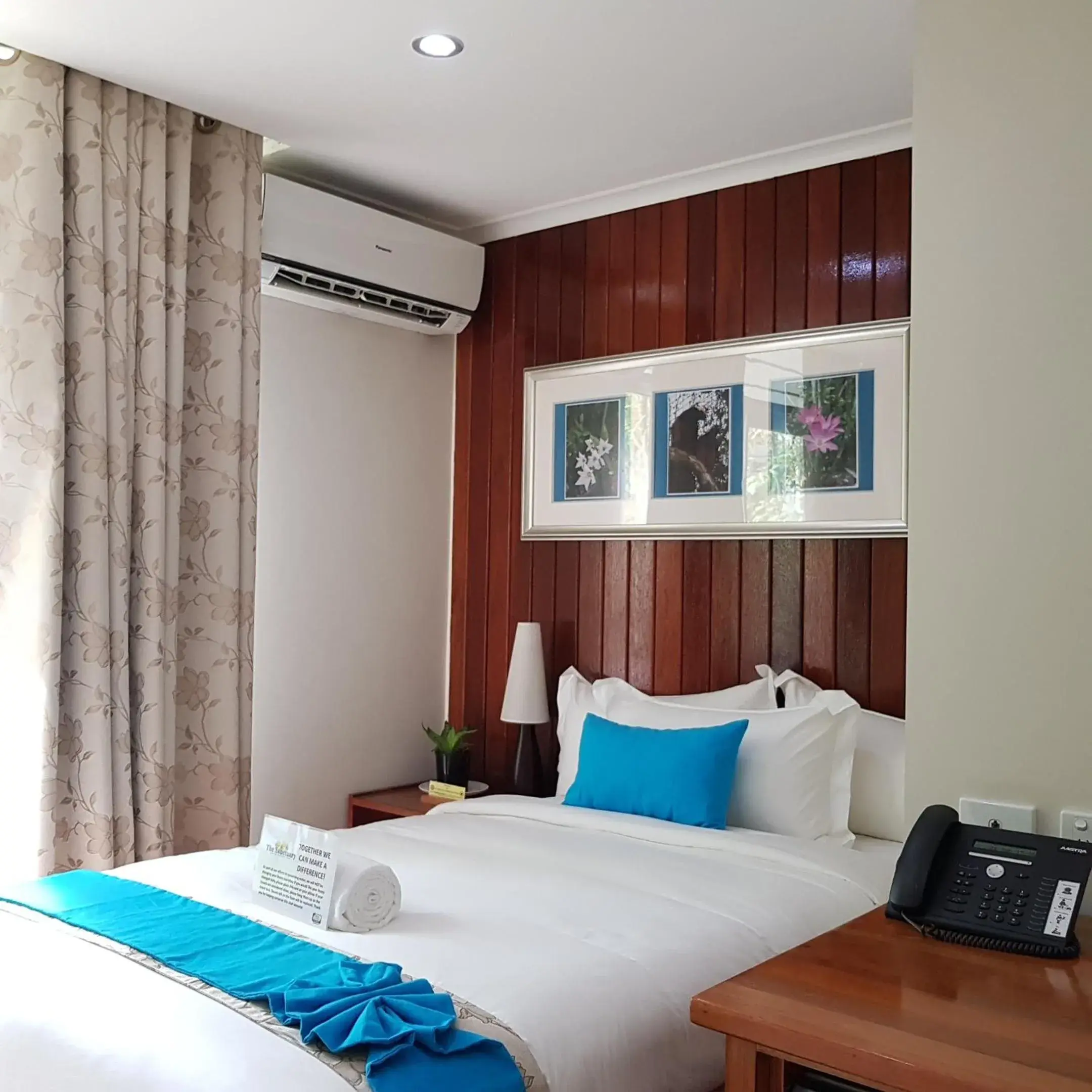 Deluxe Twin Room - single occupancy in The Sanctuary Hotel Resort Spa Deluxe Twin Room - single occupancy in The Sanctuary Hotel Resort Spa