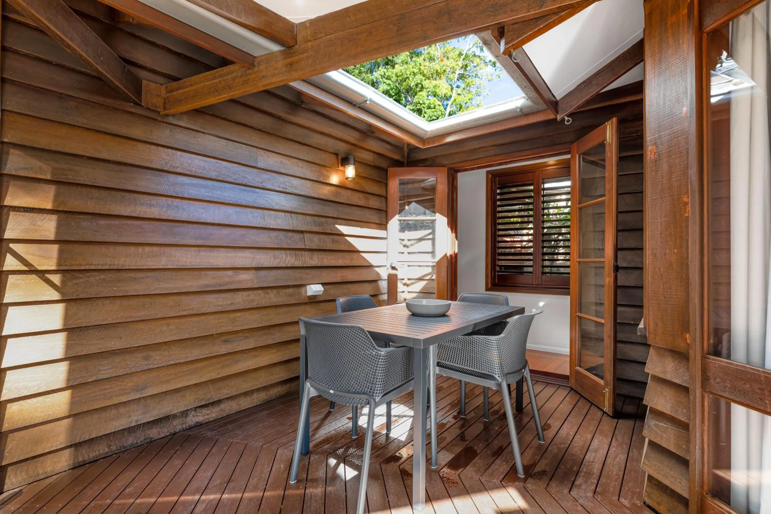Patio in Jandar Retreat Maleny
