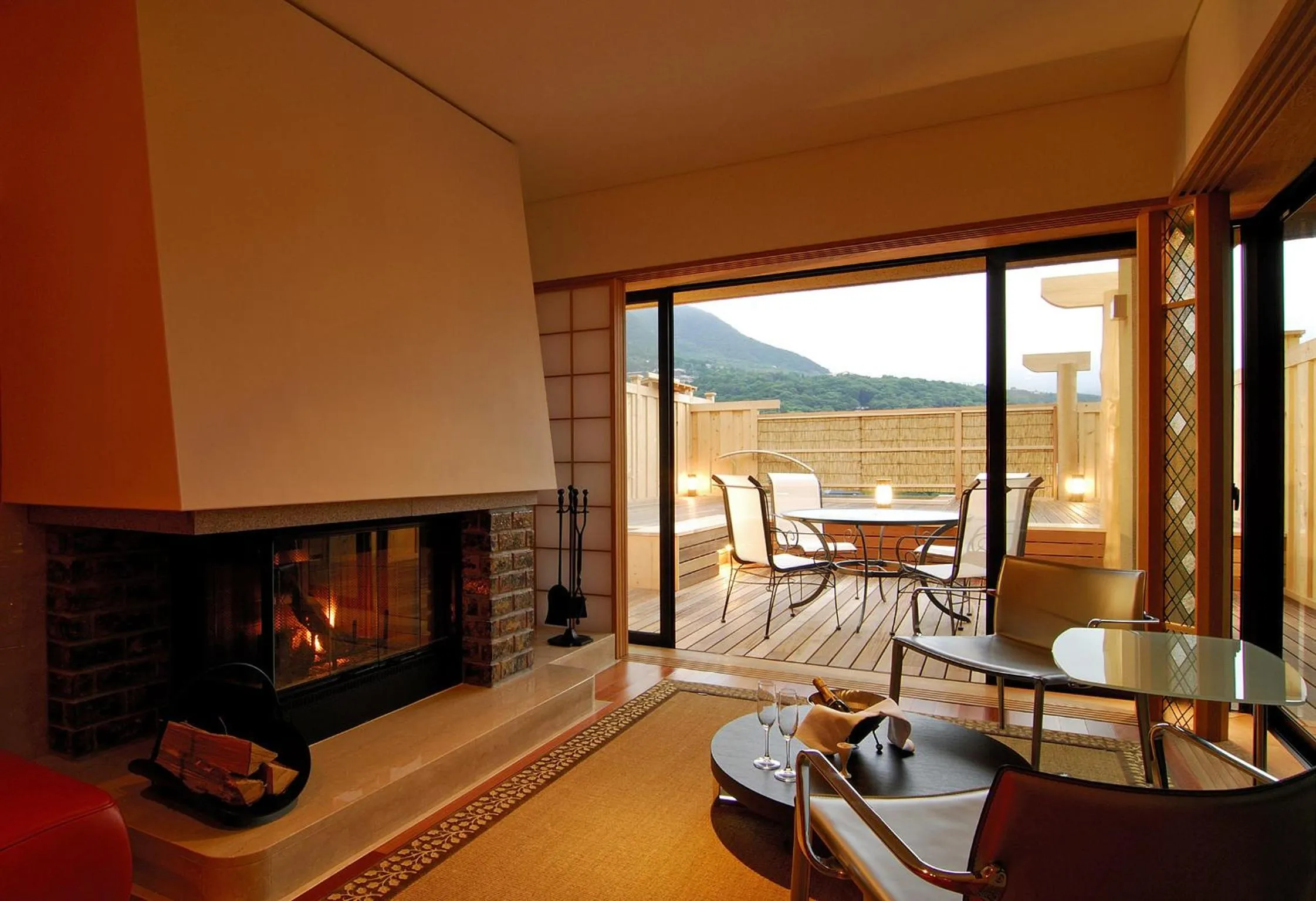 Hot Spring Bath in Hakone Tokinoshizuku