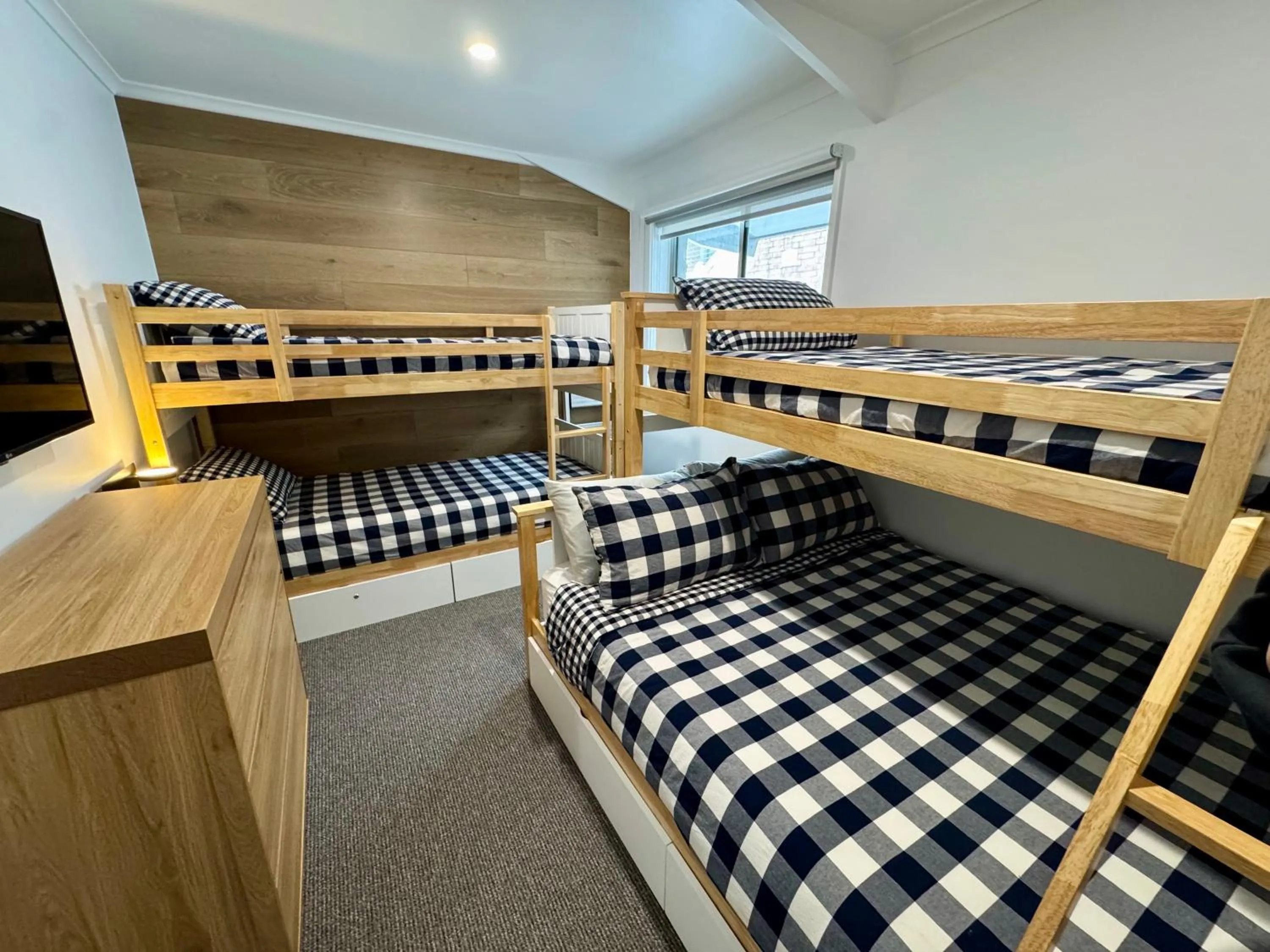 bunk bed, Bed in Altitude Apartments