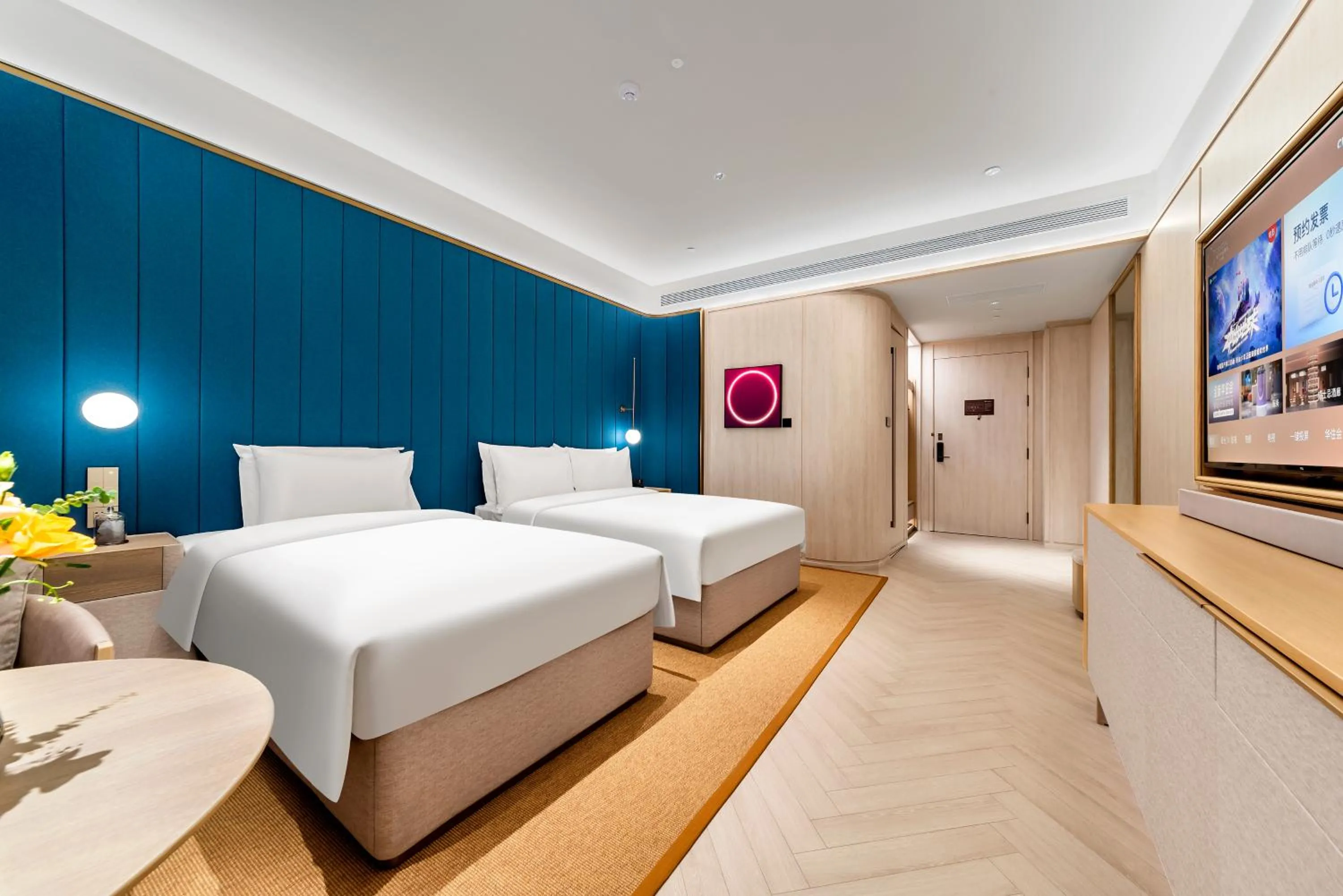 Photo of the whole room, Bed in Orange Crystal High-tech Convention and Exhibition Center Hotel