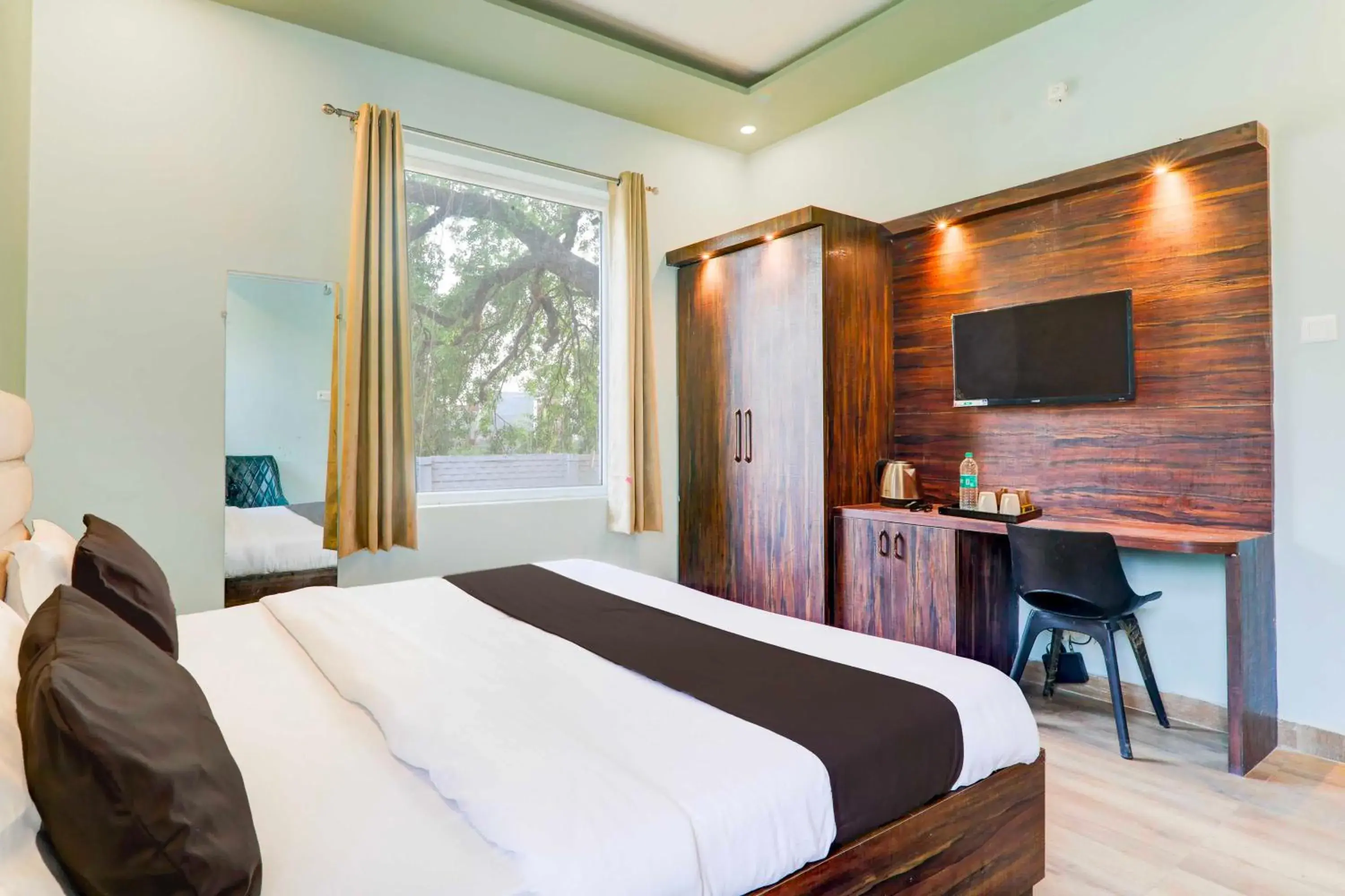 Bedroom, Bed in Collection O Malhaur Railway Station Bedroom, Bed in Collection O Malhaur Railway Station