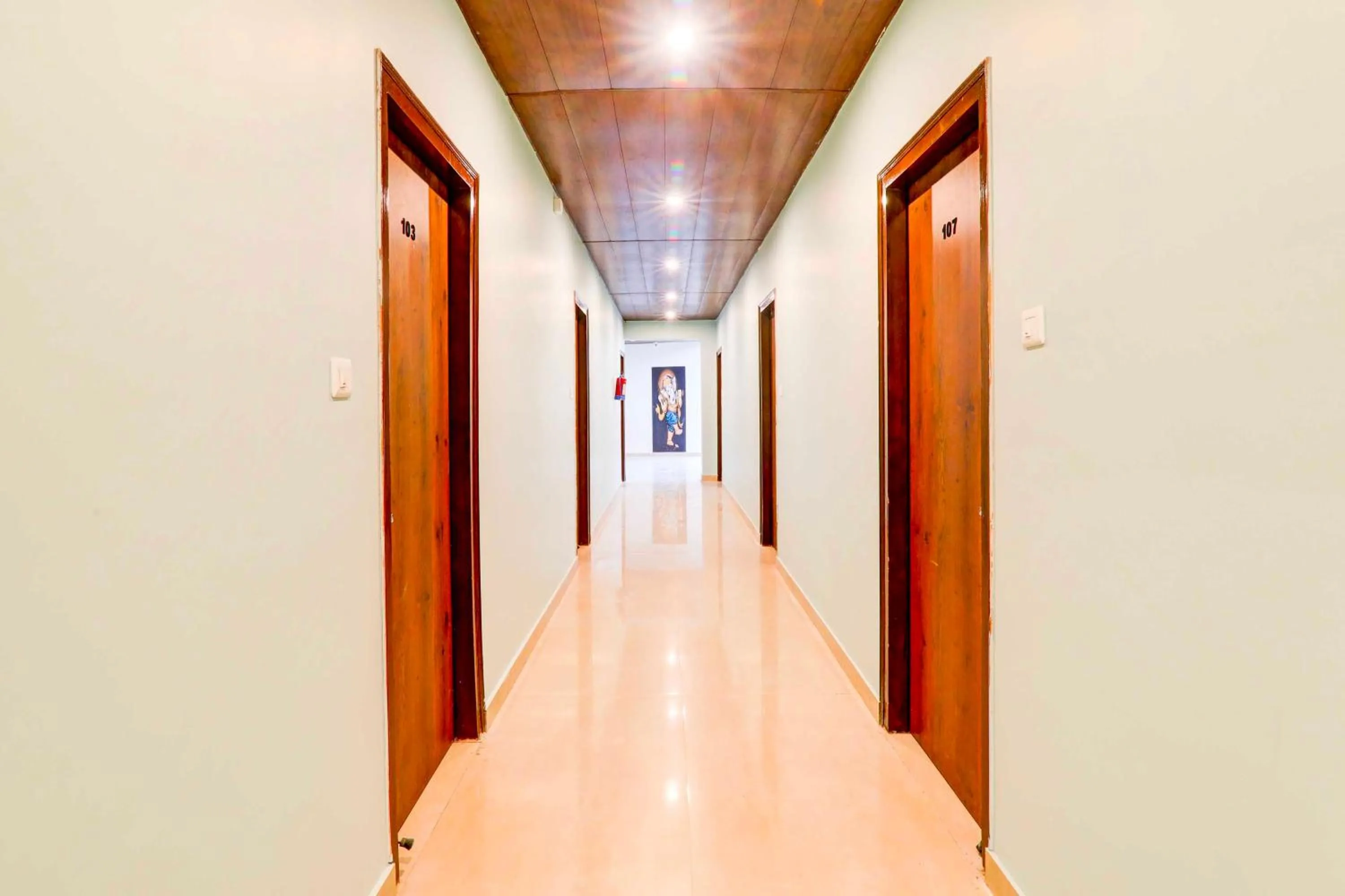 Lobby or reception in Collection O Malhaur Railway Station