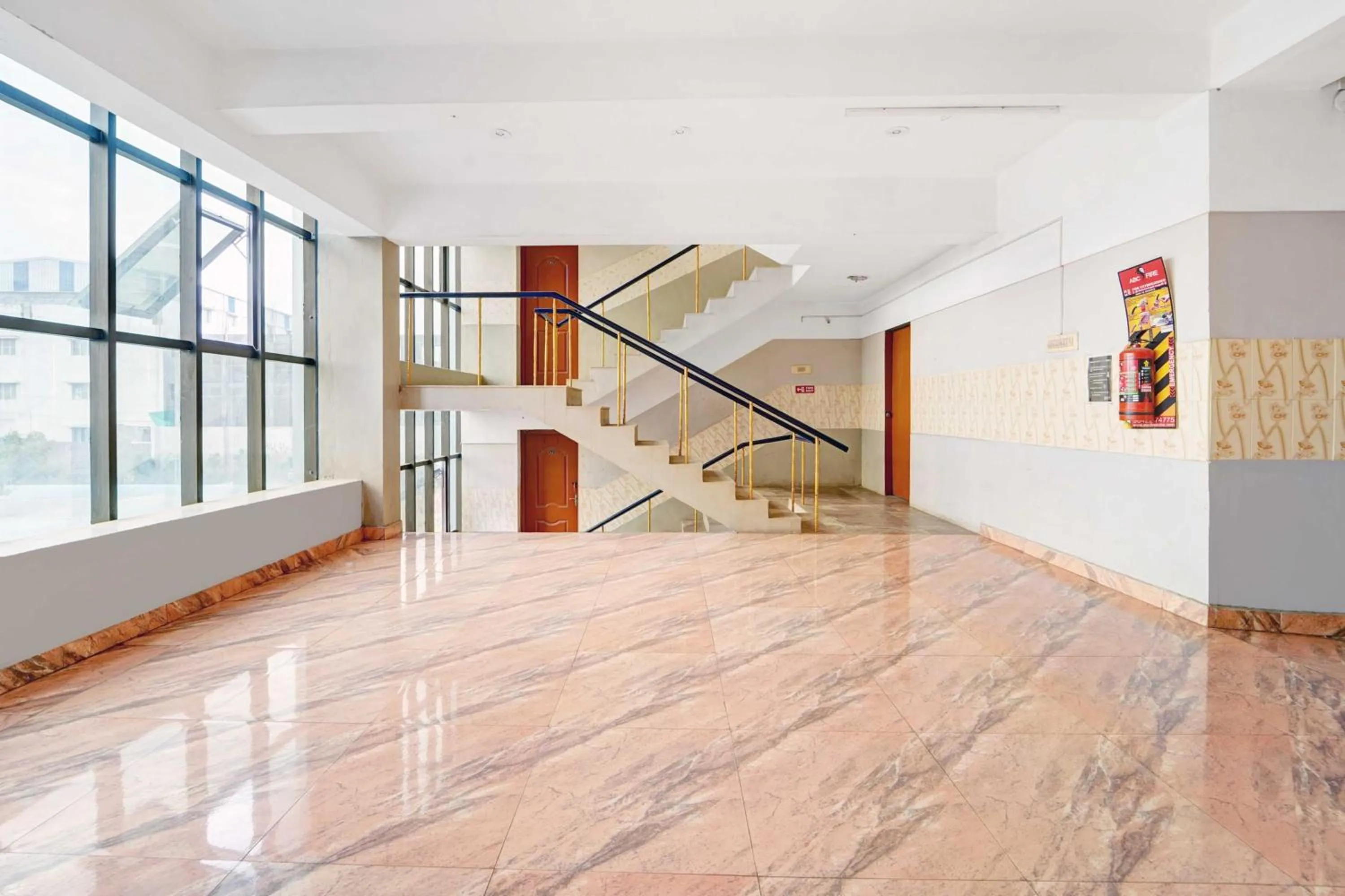 Lobby or reception in Collection O Central Railway Station Tiruppur