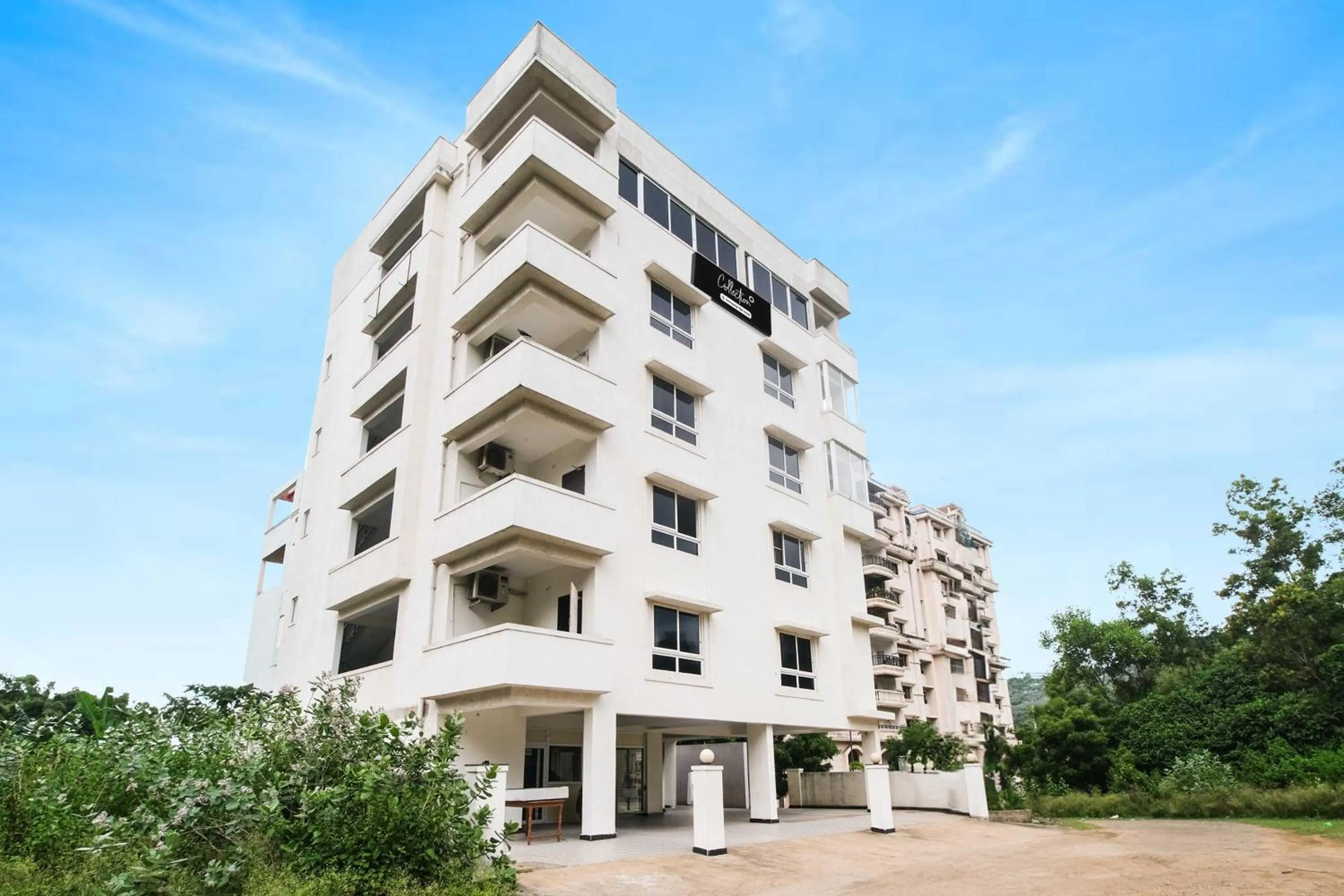 Facade/entrance in Collection O Rushikonda Beach Near GITAM