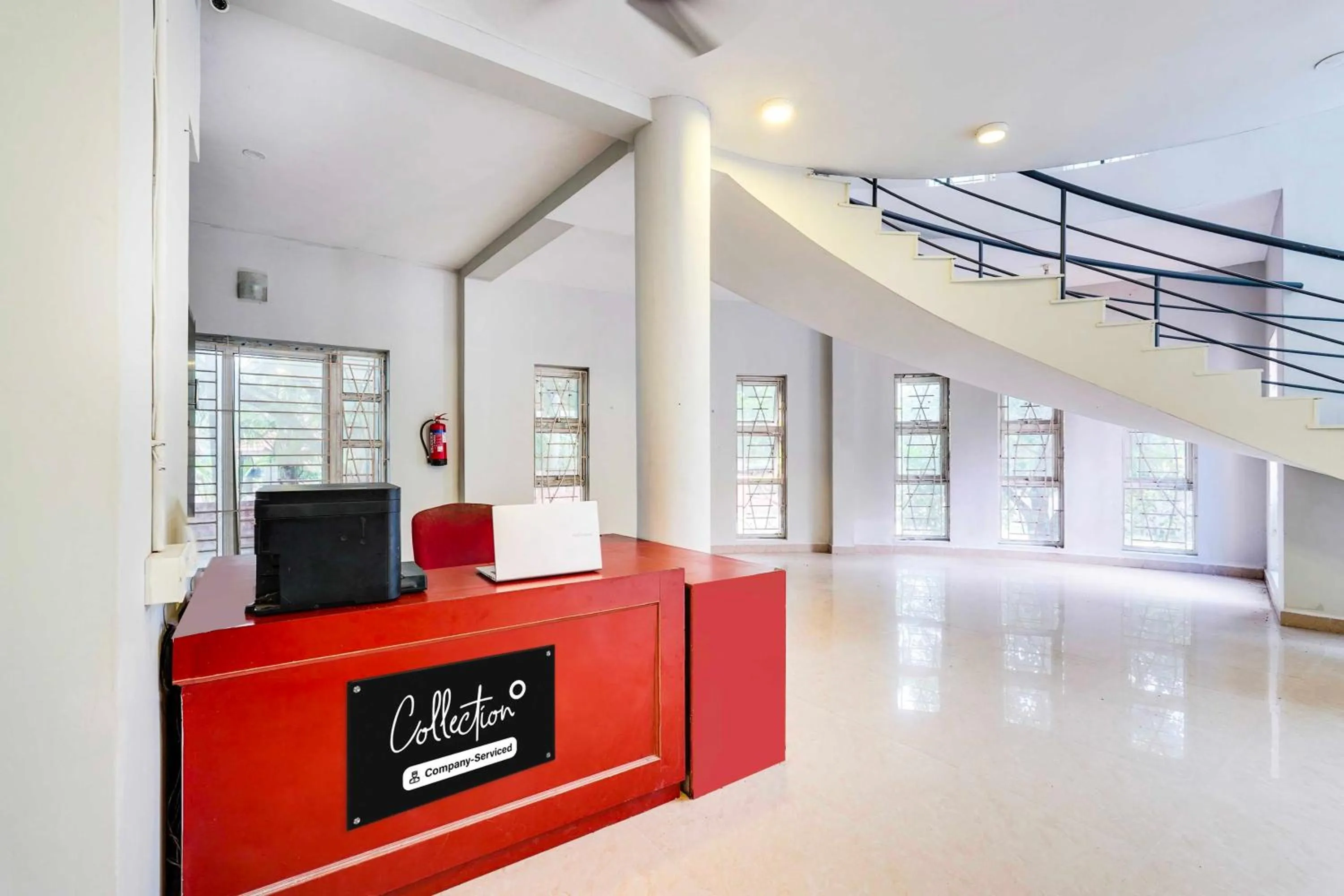 Lobby or reception in Collection O Chennai Nemmeli Bridge
