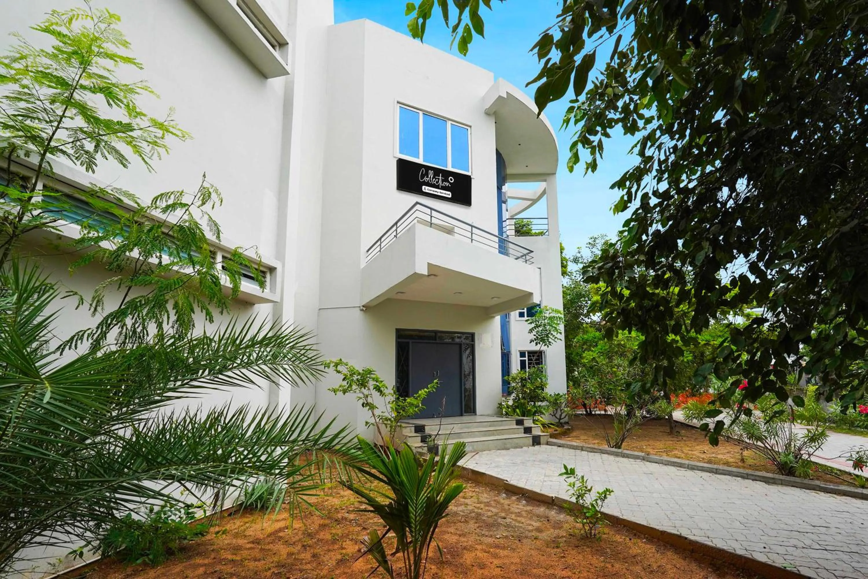 Facade/entrance in Collection O Chennai Nemmeli Bridge