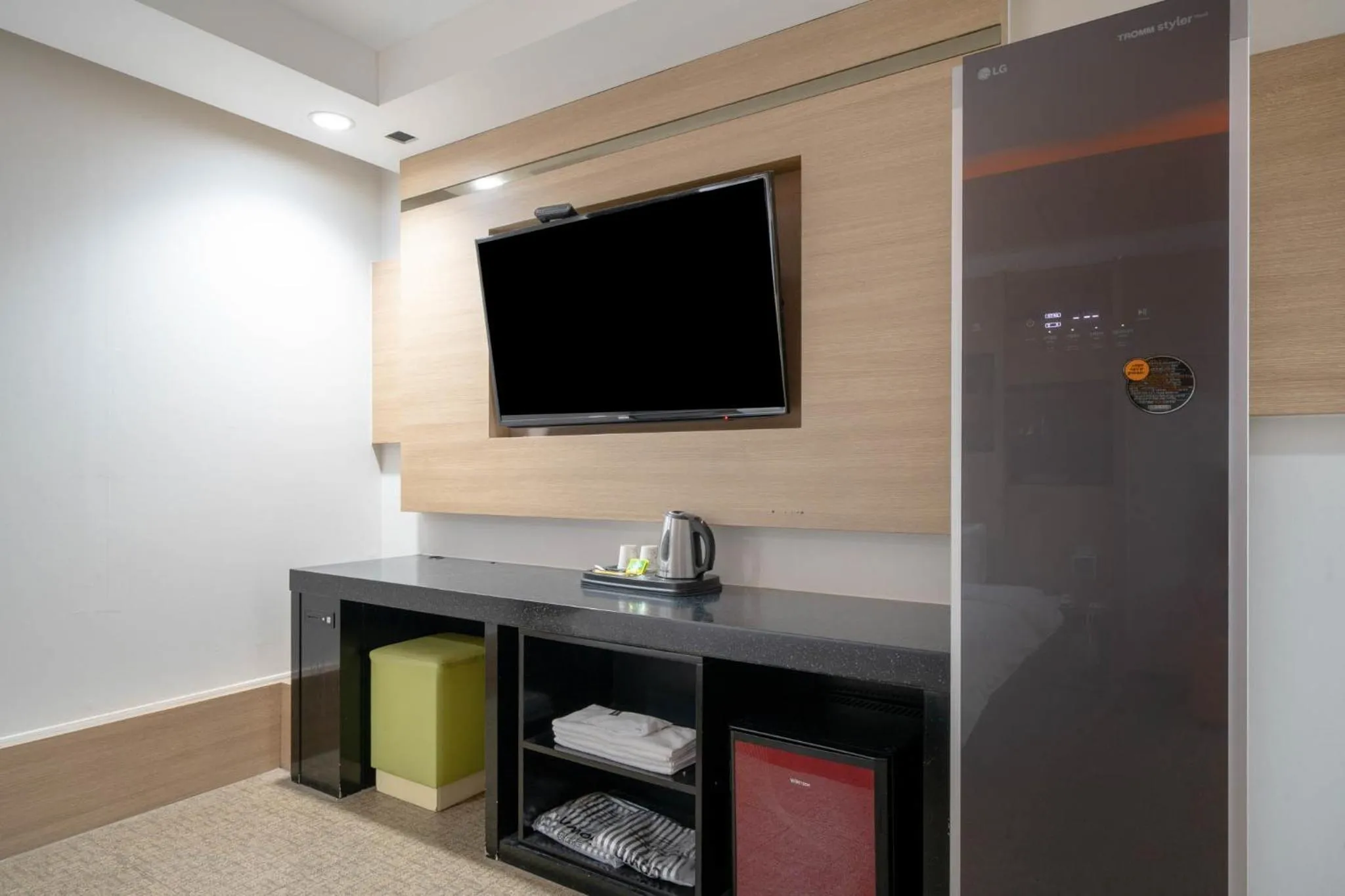 TV and multimedia in Changwon Ava Hotel